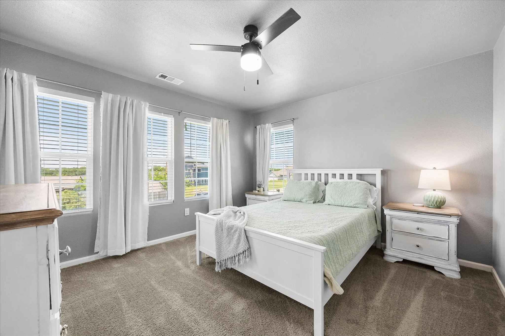 Single Family Residence For Sale in Rains County , 220 Swan Parkway, East Tawakoni, Texas 75472, 4 Bedrooms, 3 Bathrooms, 2 Garage spaces, 2,356 Sqft, built in 2022, Price $349,000, mls#21274688, Real Estate Agent in East Tawakoni, Homes For Sale in Rains county, Homes For Sale in East Tawakoni, Realtor in East Tawakoni Texas, Real Estate Brokerage Independent Realty Texas, Luminita Cordes Realtor