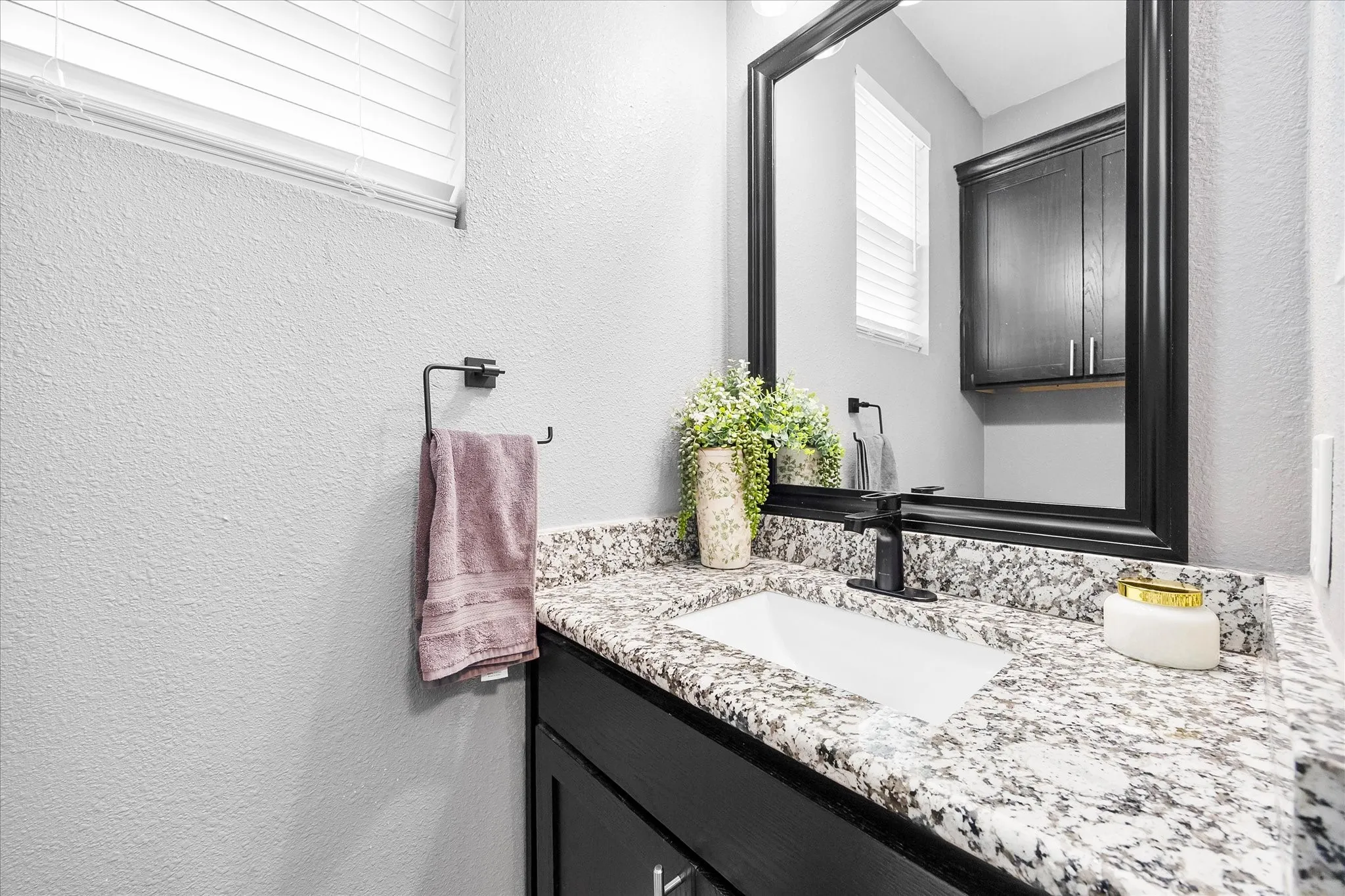 Entry Half Bath