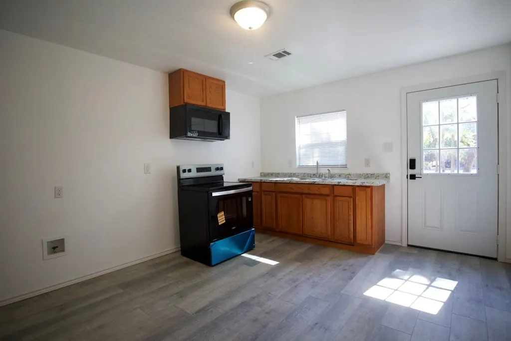 Single Family Residence For Sale in Henderson County , 14192 Campfire Circle, Log Cabin, Texas 75148, 3 Bedrooms, 2 Bathrooms, Garage spaces, 1,200 Sqft, built in 2025, Price $160,000, mls#21274687, Real Estate Agent in Log Cabin, Homes For Sale in Henderson county, Homes For Sale in Log Cabin, Realtor in Log Cabin Texas, Real Estate Brokerage Independent Realty Texas, Luminita Cordes Realtor