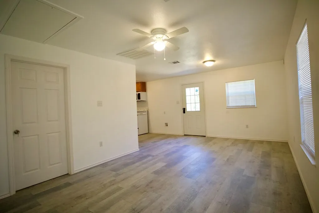 Single Family Residence For Sale in Henderson County , 14192 Campfire Circle, Log Cabin, Texas 75148, 3 Bedrooms, 2 Bathrooms, Garage spaces, 1,200 Sqft, built in 2025, Price $160,000, mls#21274687, Real Estate Agent in Log Cabin, Homes For Sale in Henderson county, Homes For Sale in Log Cabin, Realtor in Log Cabin Texas, Real Estate Brokerage Independent Realty Texas, Luminita Cordes Realtor