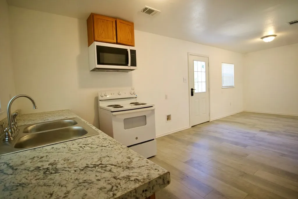 Single Family Residence For Sale in Henderson County , 14192 Campfire Circle, Log Cabin, Texas 75148, 3 Bedrooms, 2 Bathrooms, Garage spaces, 1,200 Sqft, built in 2025, Price $160,000, mls#21274687, Real Estate Agent in Log Cabin, Homes For Sale in Henderson county, Homes For Sale in Log Cabin, Realtor in Log Cabin Texas, Real Estate Brokerage Independent Realty Texas, Luminita Cordes Realtor