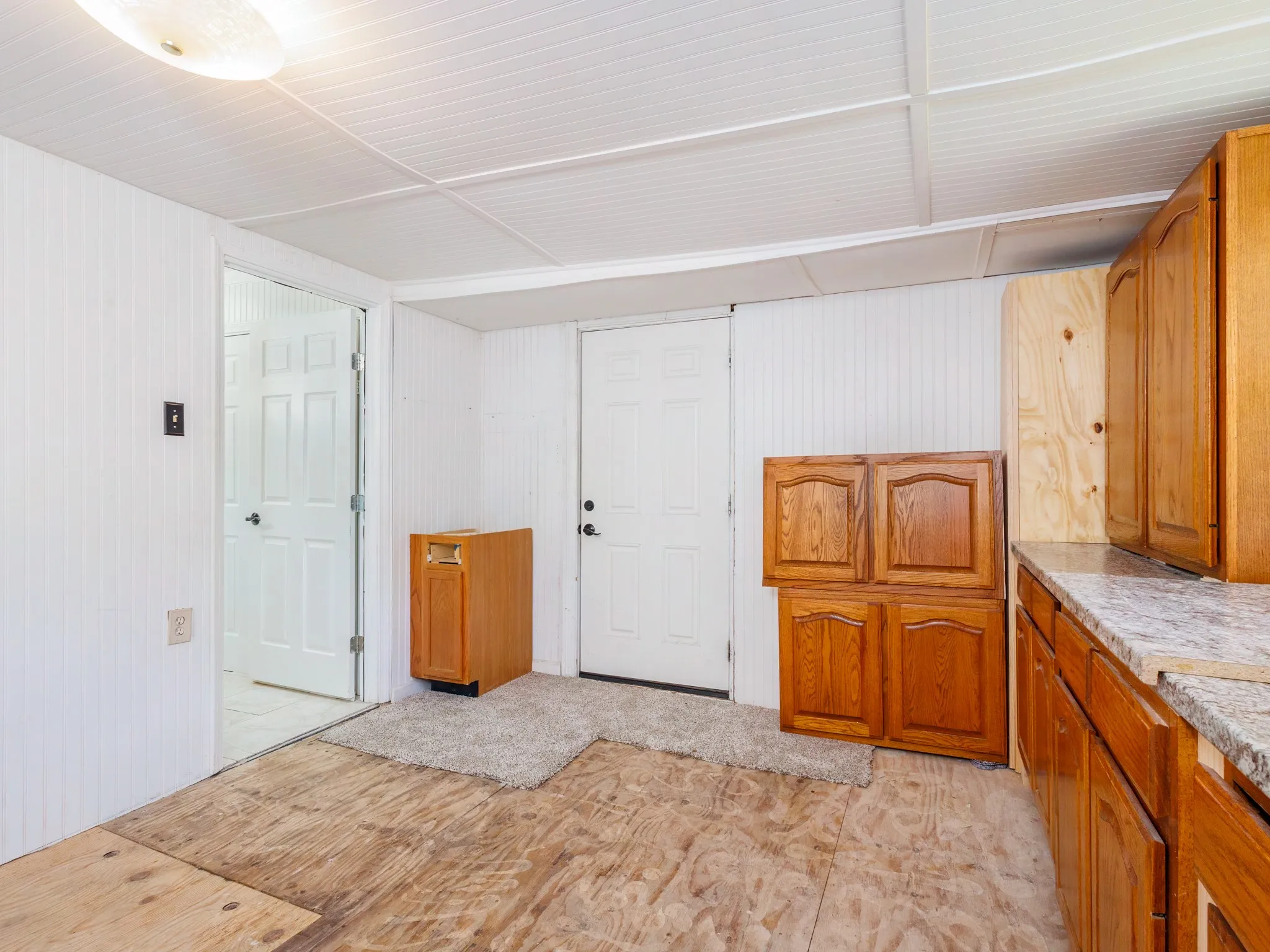 Single Family Residence For Sale in Brown County , 4002 Austin Avenue, Brownwood, Texas 76801, 3 Bedrooms, 2 Bathrooms, 4 Garage spaces, 2,117 Sqft, built in 1973, Price $245,000, mls#21274663, Real Estate Agent in Brownwood, Homes For Sale in Brown county, Homes For Sale in Brownwood, Realtor in Brownwood Texas, Real Estate Brokerage Independent Realty Texas, Luminita Cordes Realtor