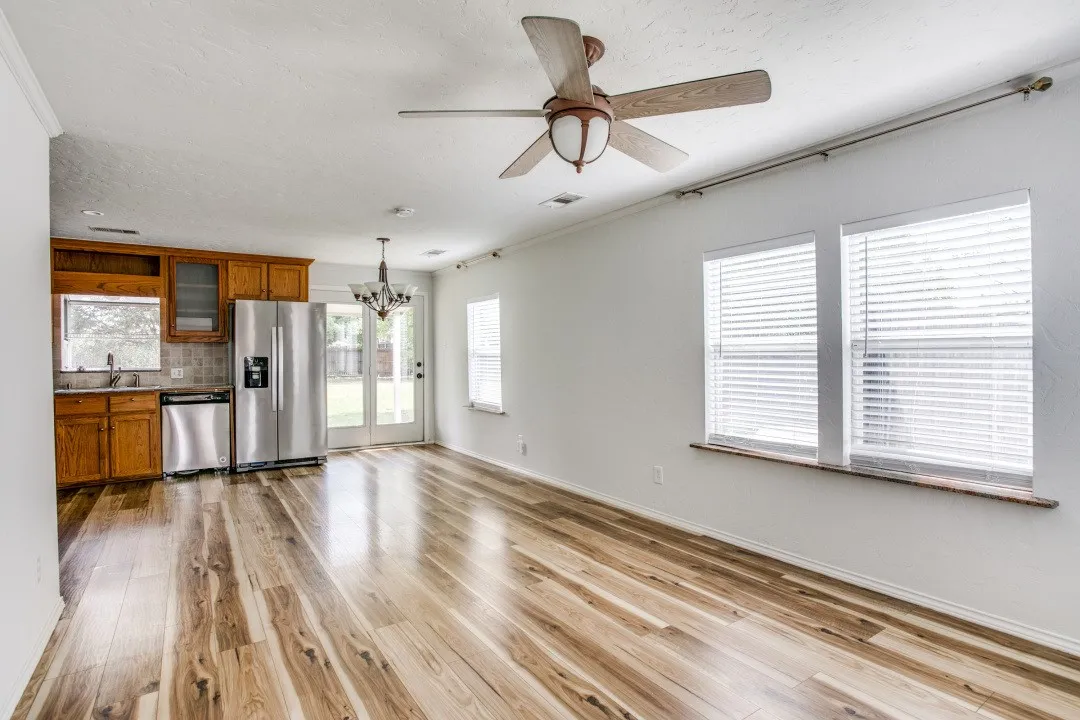 Single Family Residence For Rent in Denton County , 508 N Pine Street, Roanoke, Texas 76262, 3 Bedrooms, 1 Bathroom, Garage spaces, 920 Sqft, built in 1966, Price $2,100, mls#21274697, Real Estate Agent in Roanoke, Homes For Rent in Denton county, Homes For Rent in Roanoke, Realtor in Roanoke Texas, Real Estate Brokerage Independent Realty Texas, Luminita Cordes Realtor