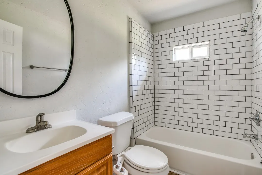 Single Family Residence For Rent in Denton County , 508 N Pine Street, Roanoke, Texas 76262, 3 Bedrooms, 1 Bathroom, Garage spaces, 920 Sqft, built in 1966, Price $2,100, mls#21274697, Real Estate Agent in Roanoke, Homes For Rent in Denton county, Homes For Rent in Roanoke, Realtor in Roanoke Texas, Real Estate Brokerage Independent Realty Texas, Luminita Cordes Realtor