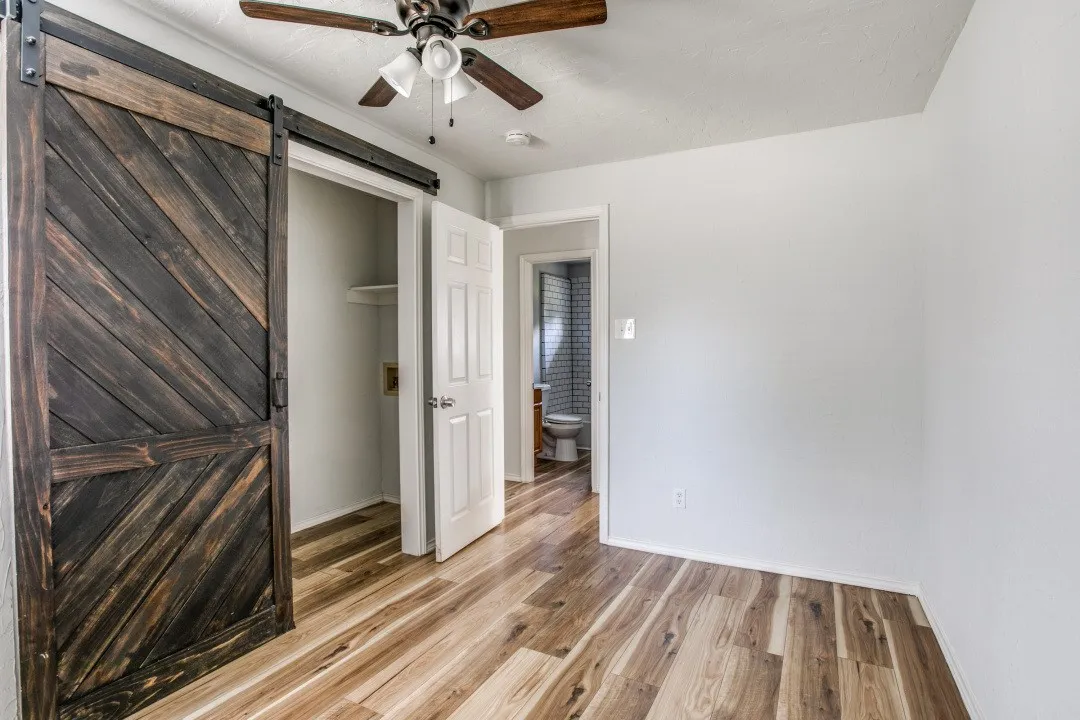 Single Family Residence For Rent in Denton County , 508 N Pine Street, Roanoke, Texas 76262, 3 Bedrooms, 1 Bathroom, Garage spaces, 920 Sqft, built in 1966, Price $2,100, mls#21274697, Real Estate Agent in Roanoke, Homes For Rent in Denton county, Homes For Rent in Roanoke, Realtor in Roanoke Texas, Real Estate Brokerage Independent Realty Texas, Luminita Cordes Realtor