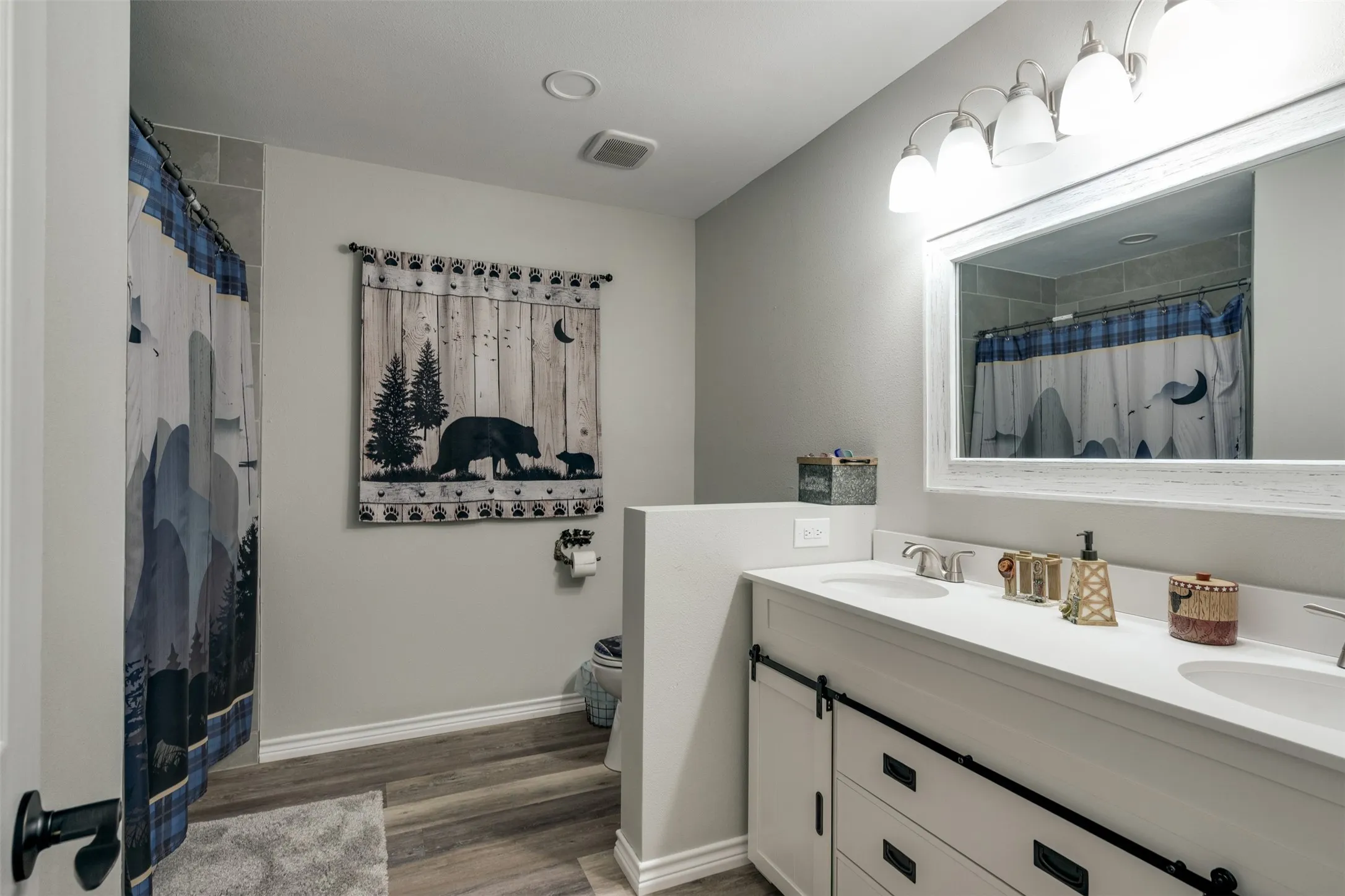 Main Bathroom