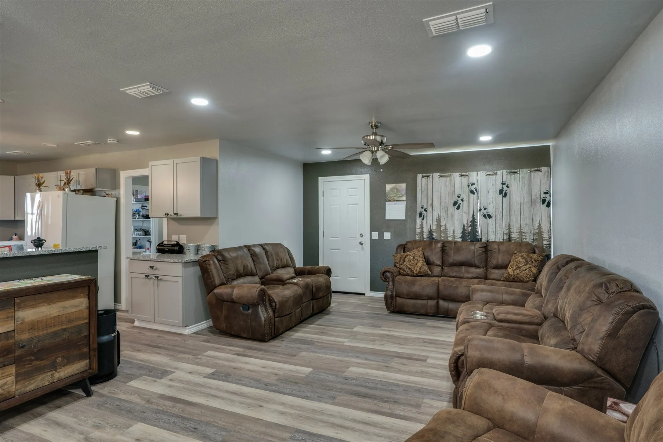 Single Family Residence For Sale in Knox County , 13017 S Hwy 6 Highway S, Knox City, Texas 79529, 4 Bedroom, 3 Bathroom, Garage spaces, 2,397 Sqft, built in 1960, mls#21270587, Real Estate Agent in Knox City, Homes For Sale in Knox county, Homes For Sale in Knox City, Realtor in Knox City Texas, Real Estate Brokerage Independent Realty Texas, Luminita Cordes Realtor