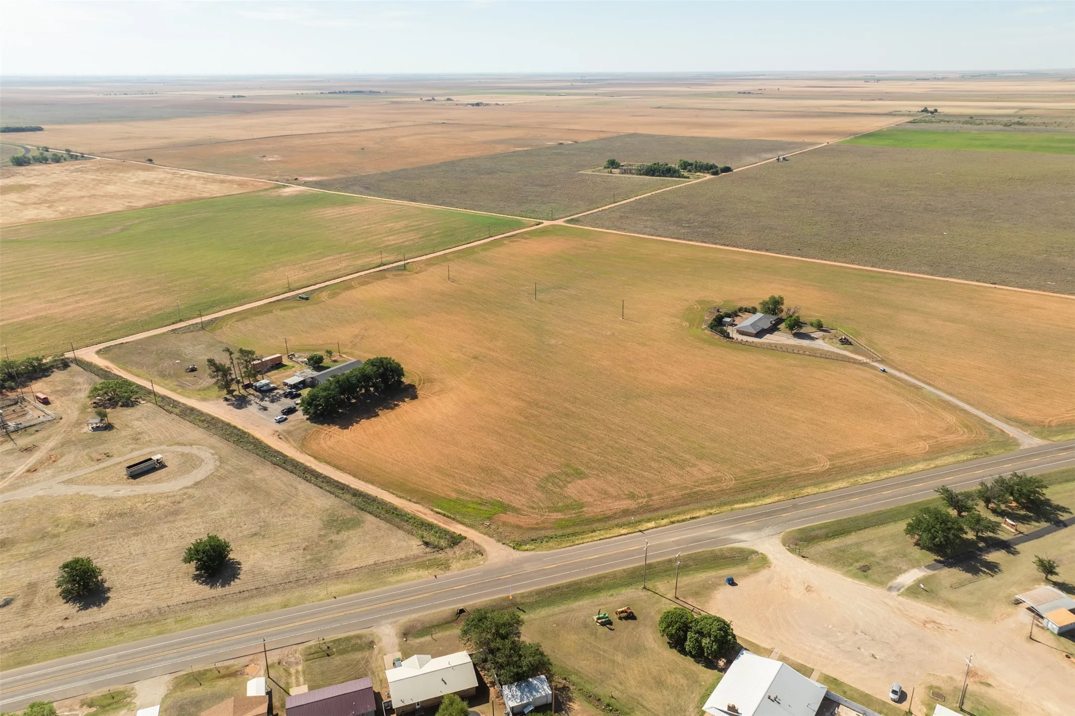 Single Family Residence For Sale in Knox County , 13017 S Hwy 6 Highway S, Knox City, Texas 79529, 4 Bedroom, 3 Bathroom, Garage spaces, 2,397 Sqft, built in 1960, mls#21270587, Real Estate Agent in Knox City, Homes For Sale in Knox county, Homes For Sale in Knox City, Realtor in Knox City Texas, Real Estate Brokerage Independent Realty Texas, Luminita Cordes Realtor