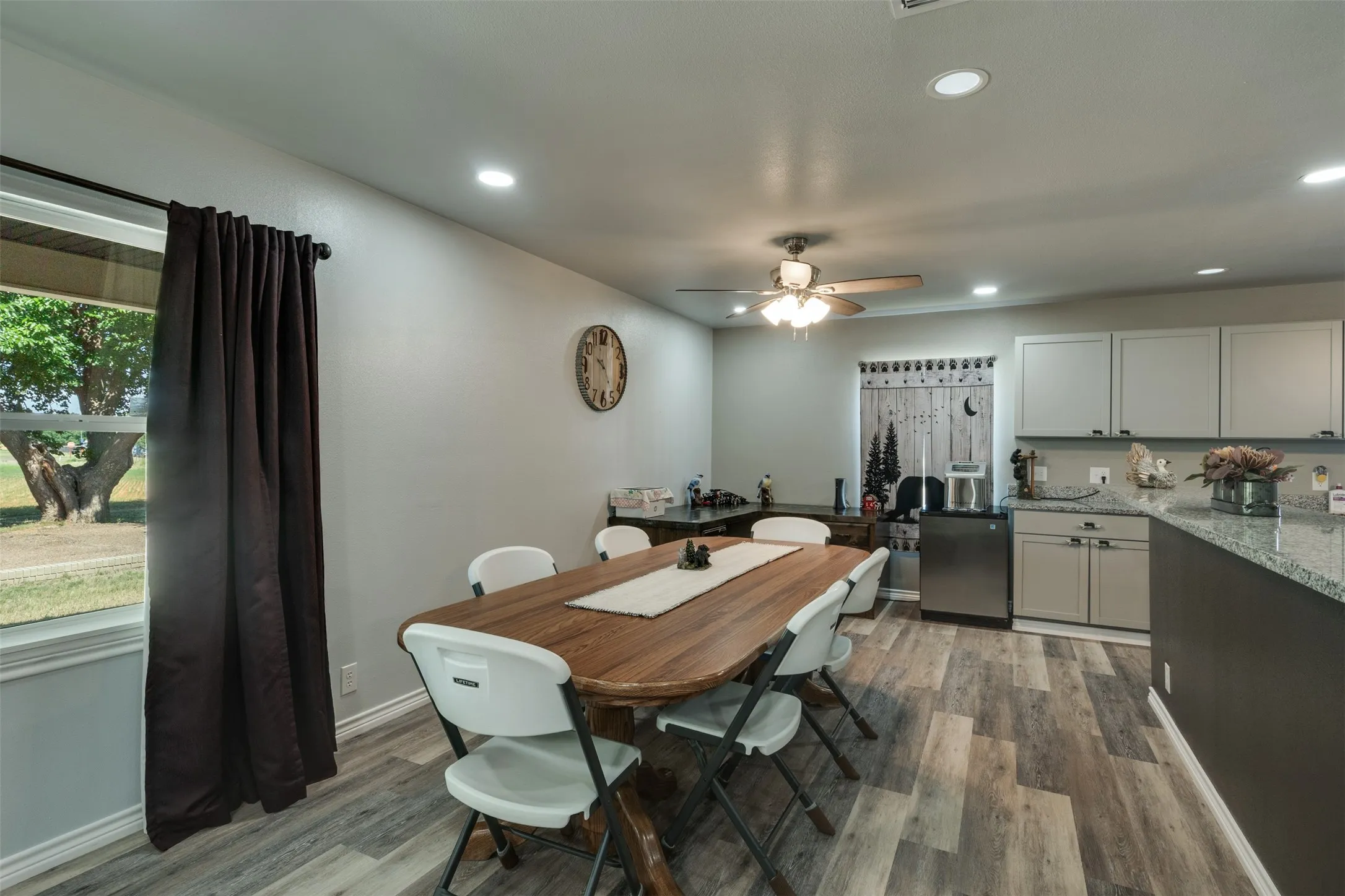 Single Family Residence For Sale in Knox County , 13017 S Hwy 6 Highway S, Knox City, Texas 79529, 4 Bedroom, 3 Bathroom, Garage spaces, 2,397 Sqft, built in 1960, mls#21270587, Real Estate Agent in Knox City, Homes For Sale in Knox county, Homes For Sale in Knox City, Realtor in Knox City Texas, Real Estate Brokerage Independent Realty Texas, Luminita Cordes Realtor