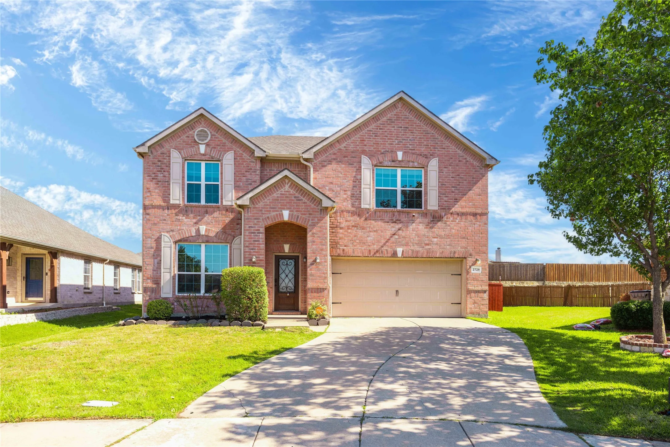 Single Family Residence For Sale in Denton County , 2729 Calmwater Drive, Little Elm, Texas 75068, 3 Bedroom, 3 Bathroom, 2 Garage spaces, 2,811 Sqft, built in 2006, mls#21274355, Real Estate Agent in Little Elm, Homes For Sale in Denton county, Homes For Sale in Little Elm, Realtor in Little Elm Texas, Real Estate Brokerage Independent Realty Texas, Luminita Cordes Realtor