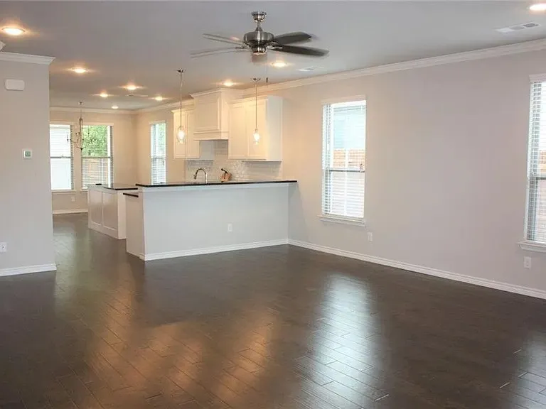 Duplex For Sale in Tarrant County , 2609 Mccart Avenue, Fort Worth, Texas 76110, 6 Bedrooms, 8 Bathrooms, 4 Garage spaces, 3,927 Sqft, built in 2017, Price $1,295,000, mls#21274705, Real Estate Agent in Fort Worth, Homes For Sale in Tarrant county, Homes For Sale in Fort Worth, Realtor in Fort Worth Texas, Real Estate Brokerage Independent Realty Texas, Luminita Cordes Realtor