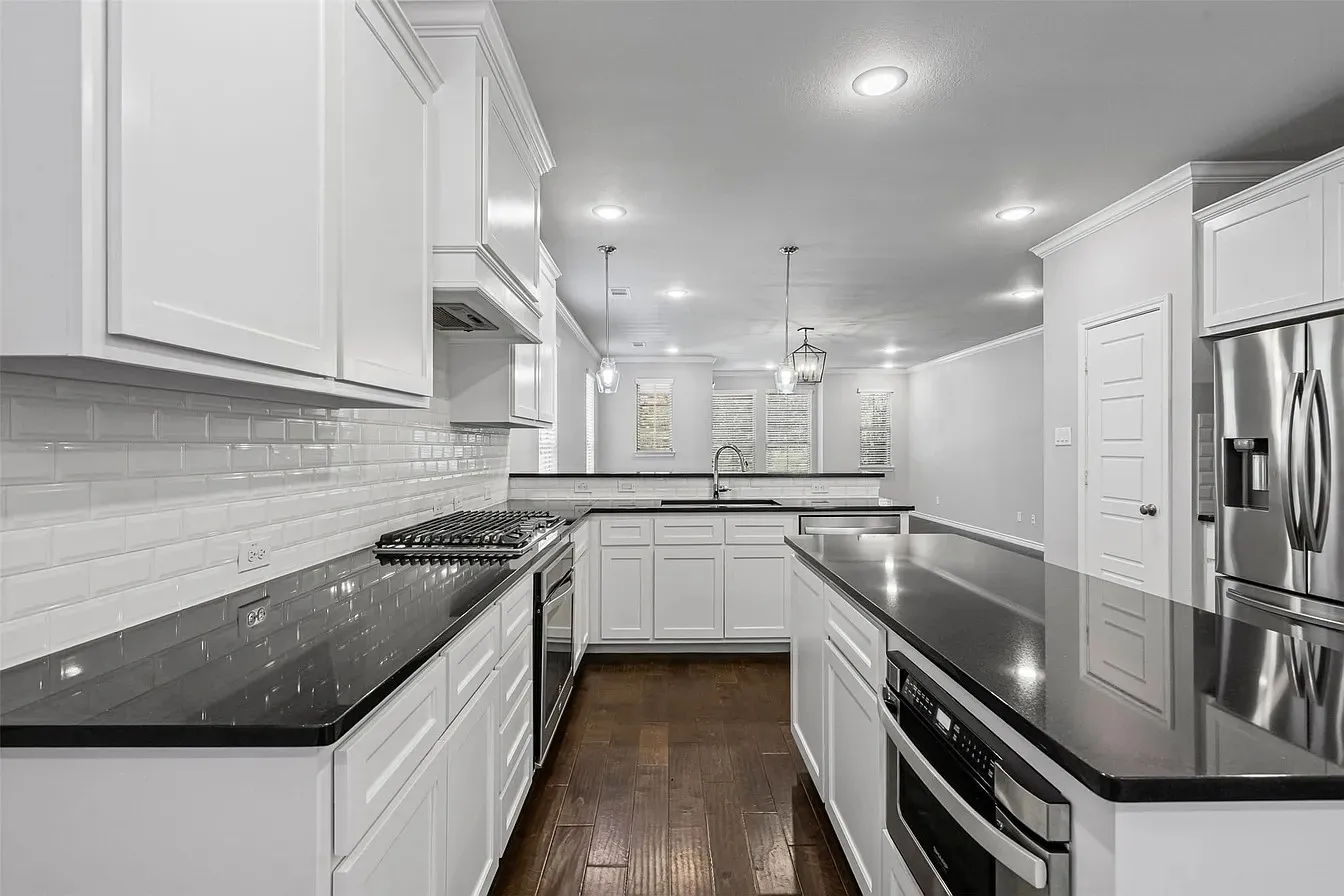 Duplex For Sale in Tarrant County , 2609 Mccart Avenue, Fort Worth, Texas 76110, 6 Bedrooms, 8 Bathrooms, 4 Garage spaces, 3,927 Sqft, built in 2017, Price $1,295,000, mls#21274705, Real Estate Agent in Fort Worth, Homes For Sale in Tarrant county, Homes For Sale in Fort Worth, Realtor in Fort Worth Texas, Real Estate Brokerage Independent Realty Texas, Luminita Cordes Realtor