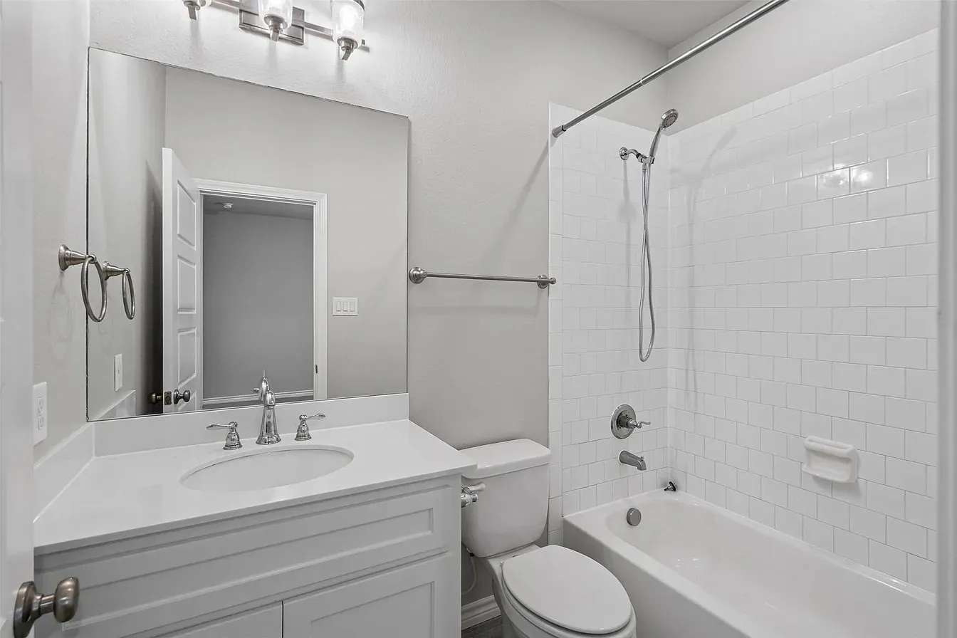 Duplex For Sale in Tarrant County , 2609 Mccart Avenue, Fort Worth, Texas 76110, 6 Bedrooms, 8 Bathrooms, 4 Garage spaces, 3,927 Sqft, built in 2017, Price $1,295,000, mls#21274705, Real Estate Agent in Fort Worth, Homes For Sale in Tarrant county, Homes For Sale in Fort Worth, Realtor in Fort Worth Texas, Real Estate Brokerage Independent Realty Texas, Luminita Cordes Realtor