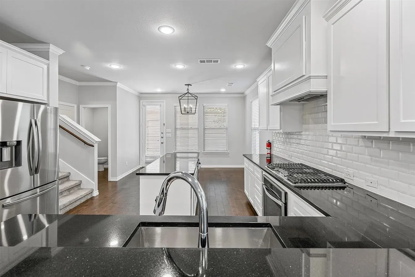 Duplex For Sale in Tarrant County , 2609 Mccart Avenue, Fort Worth, Texas 76110, 6 Bedrooms, 8 Bathrooms, 4 Garage spaces, 3,927 Sqft, built in 2017, Price $1,295,000, mls#21274705, Real Estate Agent in Fort Worth, Homes For Sale in Tarrant county, Homes For Sale in Fort Worth, Realtor in Fort Worth Texas, Real Estate Brokerage Independent Realty Texas, Luminita Cordes Realtor