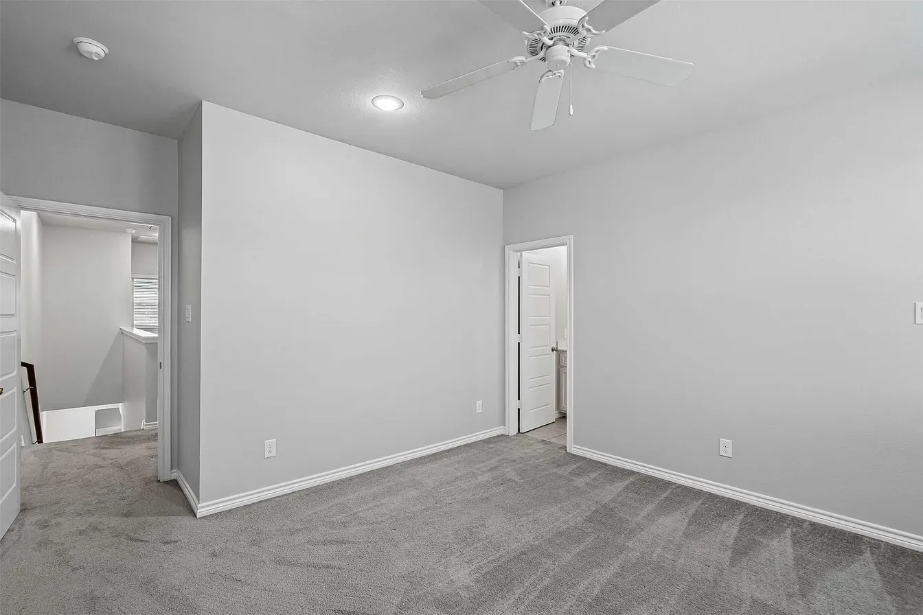 Duplex For Sale in Tarrant County , 2609 Mccart Avenue, Fort Worth, Texas 76110, 6 Bedrooms, 8 Bathrooms, 4 Garage spaces, 3,927 Sqft, built in 2017, Price $1,295,000, mls#21274705, Real Estate Agent in Fort Worth, Homes For Sale in Tarrant county, Homes For Sale in Fort Worth, Realtor in Fort Worth Texas, Real Estate Brokerage Independent Realty Texas, Luminita Cordes Realtor