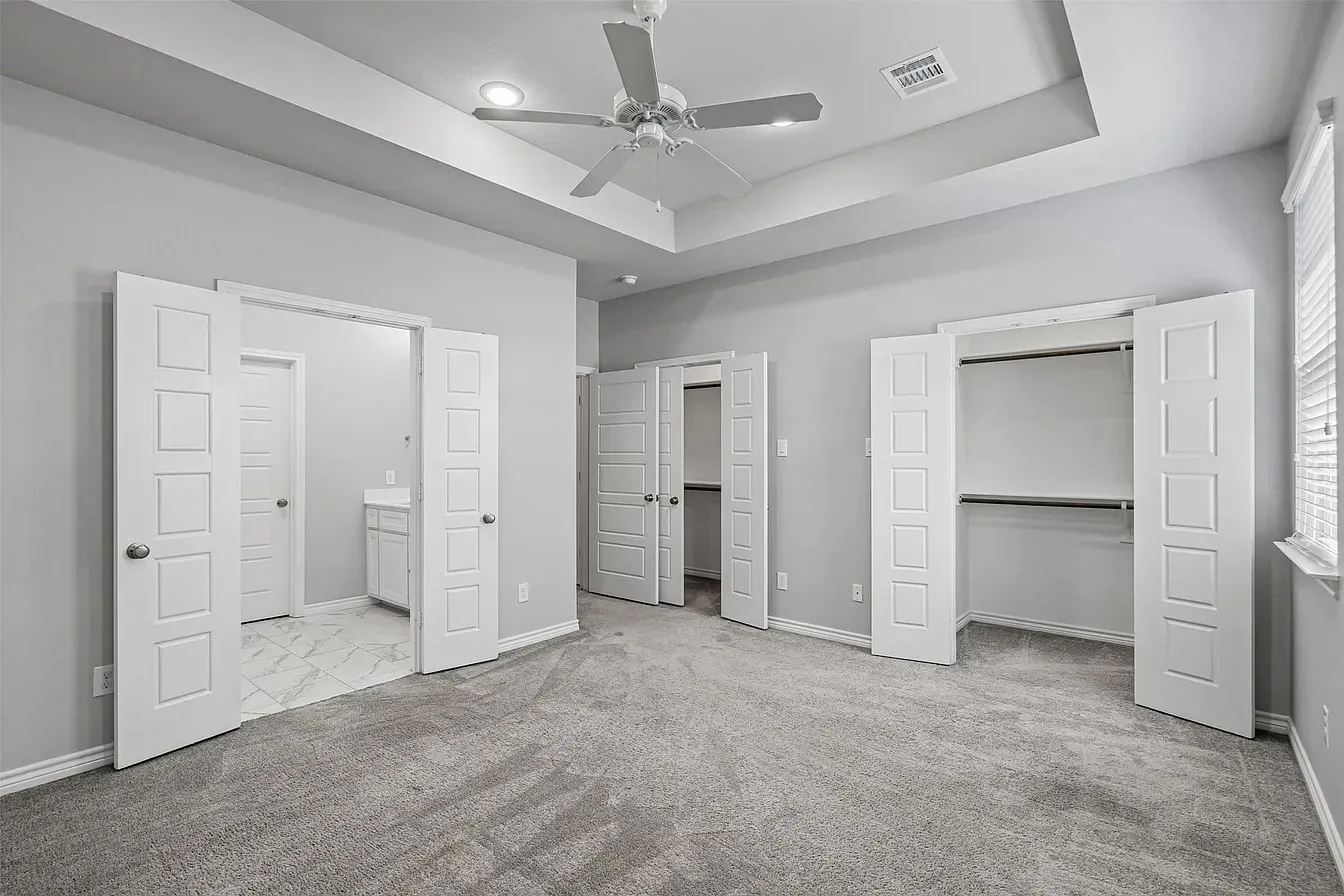 Duplex For Sale in Tarrant County , 2609 Mccart Avenue, Fort Worth, Texas 76110, 6 Bedrooms, 8 Bathrooms, 4 Garage spaces, 3,927 Sqft, built in 2017, Price $1,295,000, mls#21274705, Real Estate Agent in Fort Worth, Homes For Sale in Tarrant county, Homes For Sale in Fort Worth, Realtor in Fort Worth Texas, Real Estate Brokerage Independent Realty Texas, Luminita Cordes Realtor