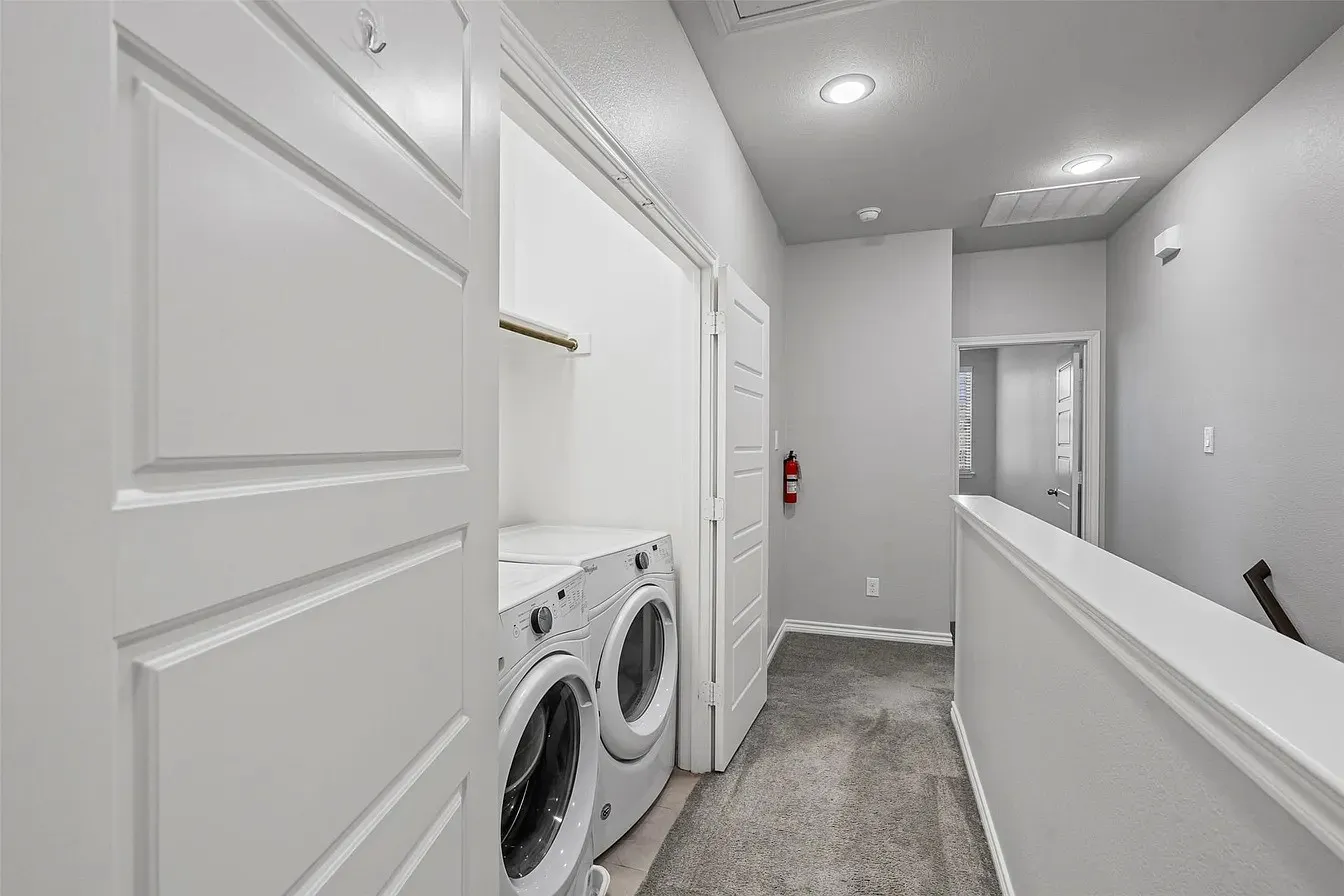 Duplex For Sale in Tarrant County , 2609 Mccart Avenue, Fort Worth, Texas 76110, 6 Bedrooms, 8 Bathrooms, 4 Garage spaces, 3,927 Sqft, built in 2017, Price $1,295,000, mls#21274705, Real Estate Agent in Fort Worth, Homes For Sale in Tarrant county, Homes For Sale in Fort Worth, Realtor in Fort Worth Texas, Real Estate Brokerage Independent Realty Texas, Luminita Cordes Realtor