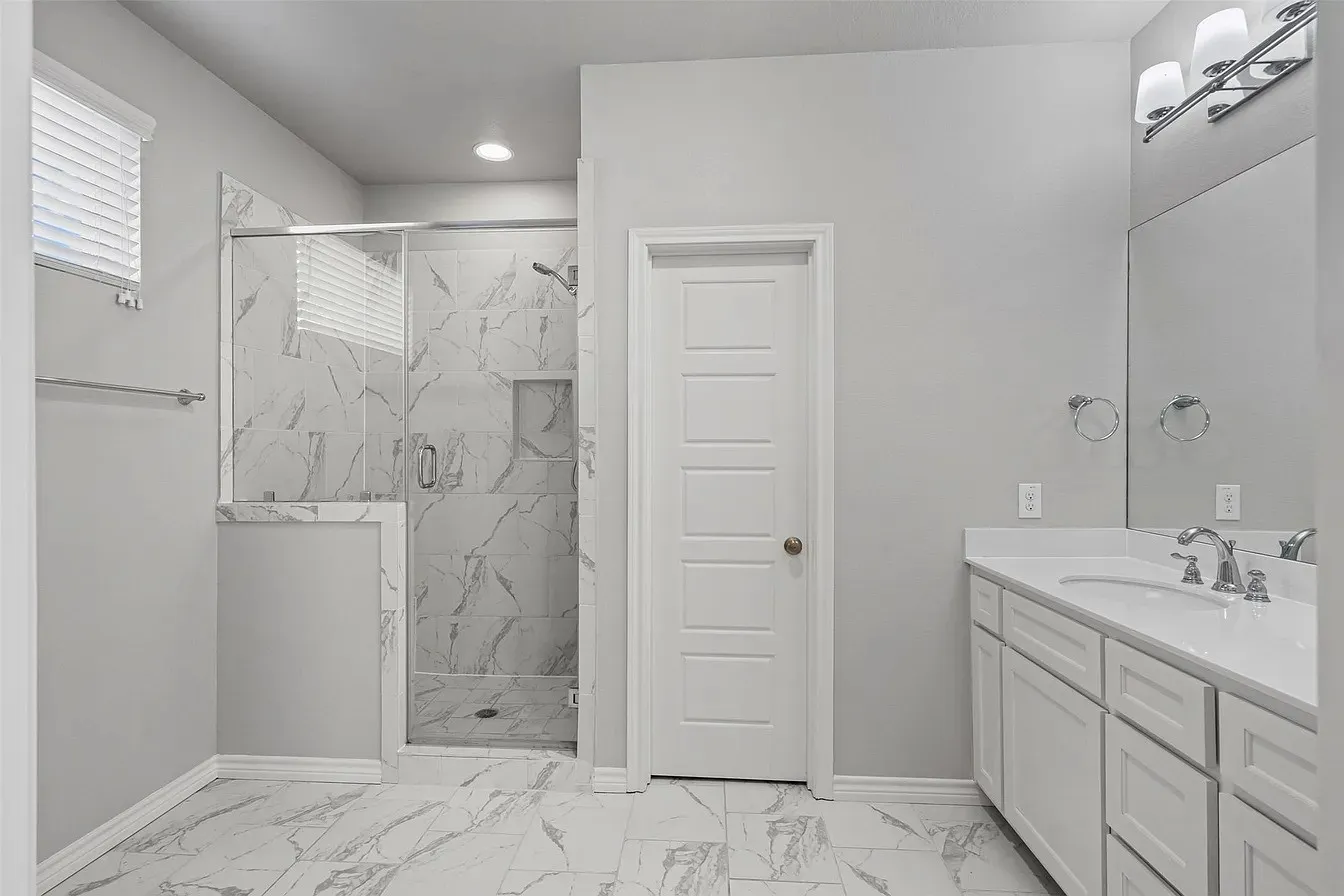 Duplex For Sale in Tarrant County , 2609 Mccart Avenue, Fort Worth, Texas 76110, 6 Bedrooms, 8 Bathrooms, 4 Garage spaces, 3,927 Sqft, built in 2017, Price $1,295,000, mls#21274705, Real Estate Agent in Fort Worth, Homes For Sale in Tarrant county, Homes For Sale in Fort Worth, Realtor in Fort Worth Texas, Real Estate Brokerage Independent Realty Texas, Luminita Cordes Realtor
