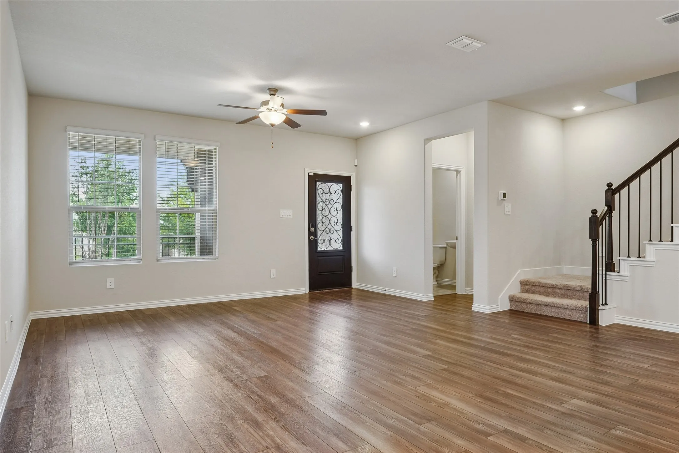 Single Family Residence For Sale in Denton County , 2669 Kings Canyon Mews, Corinth, Texas 76210, 3 Bedroom, 3 Bathroom, 2 Garage spaces, 1,893 Sqft, built in 2023, mls#21274689, Real Estate Agent in Corinth, Homes For Sale in Denton county, Homes For Sale in Corinth, Realtor in Corinth Texas, Real Estate Brokerage Independent Realty Texas, Luminita Cordes Realtor