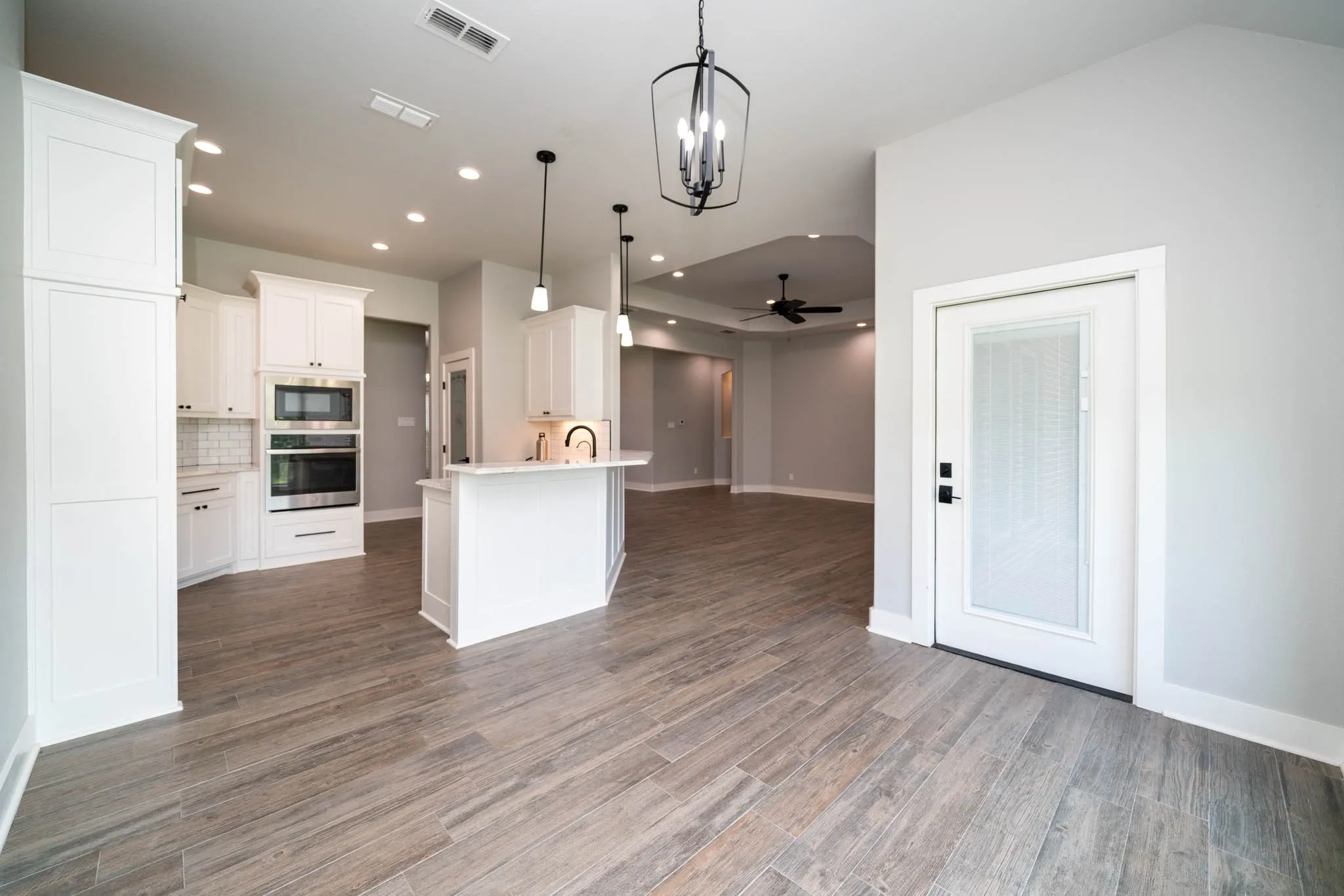 Single Family Residence For Sale in Harrison County , 203 New Braunfels, Hallsville, Texas 75650, 4 Bedrooms, 3 Bathrooms, 2 Garage spaces, 2,370 Sqft, built in 2022, Price $415,000, mls#21274752, Real Estate Agent in Hallsville, Homes For Sale in Harrison county, Homes For Sale in Hallsville, Realtor in Hallsville Texas, Real Estate Brokerage Independent Realty Texas, Luminita Cordes Realtor