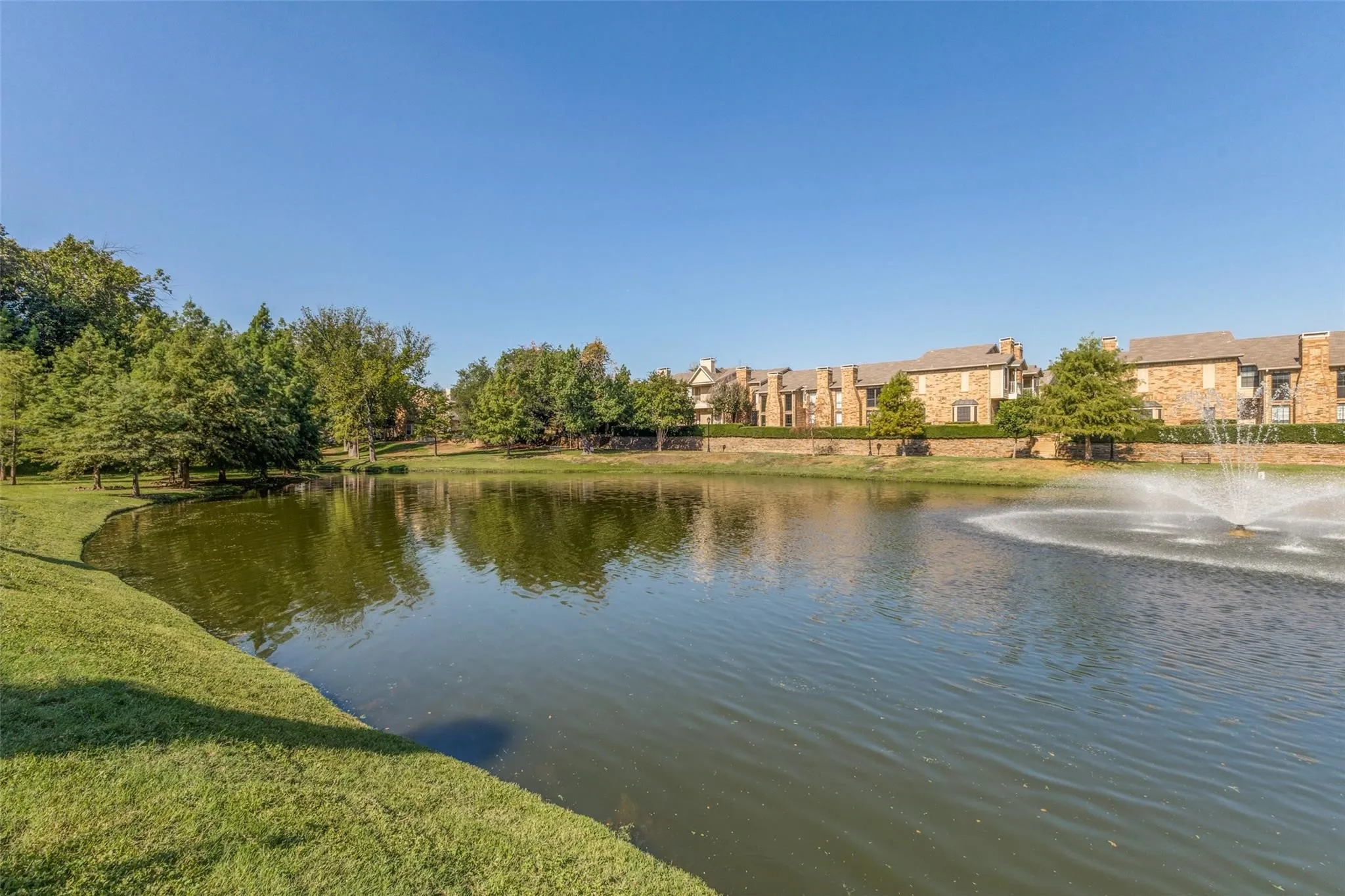 Condominium For Sale in Dallas County , 14277 Preston Road 1012, Dallas, Texas 75254, 1 Bedroom, 1 Bathroom, Garage spaces, 786 Sqft, built in 1982, Price $179,900, mls#21274604, Real Estate Agent in Dallas, Homes For Sale in Dallas county, Homes For Sale in Dallas, Realtor in Dallas Texas, Real Estate Brokerage Independent Realty Texas, Luminita Cordes Realtor