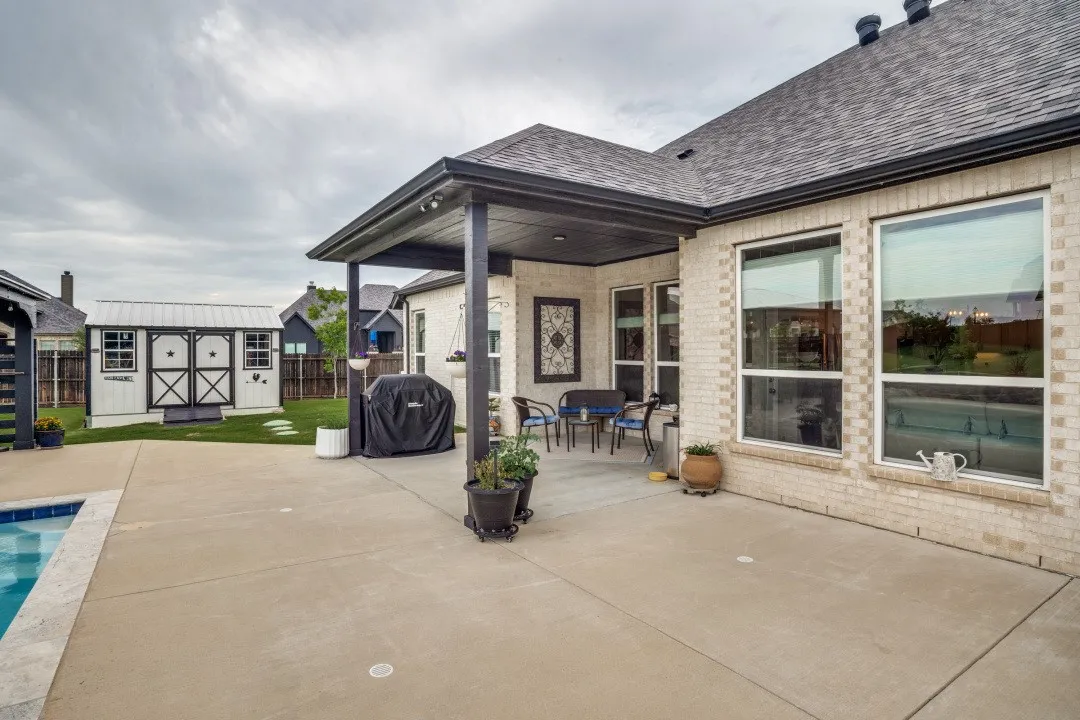 Single Family Residence For Sale in Denton County , 14825 Crystal Spring Drive, Justin, Texas 76247, 5 Bedroom, 3 Bathroom, 3 Garage spaces, 2,805 Sqft, built in 2021, mls#21274109, Real Estate Agent in Justin, Homes For Sale in Denton county, Homes For Sale in Justin, Realtor in Justin Texas, Real Estate Brokerage Independent Realty Texas, Luminita Cordes Realtor