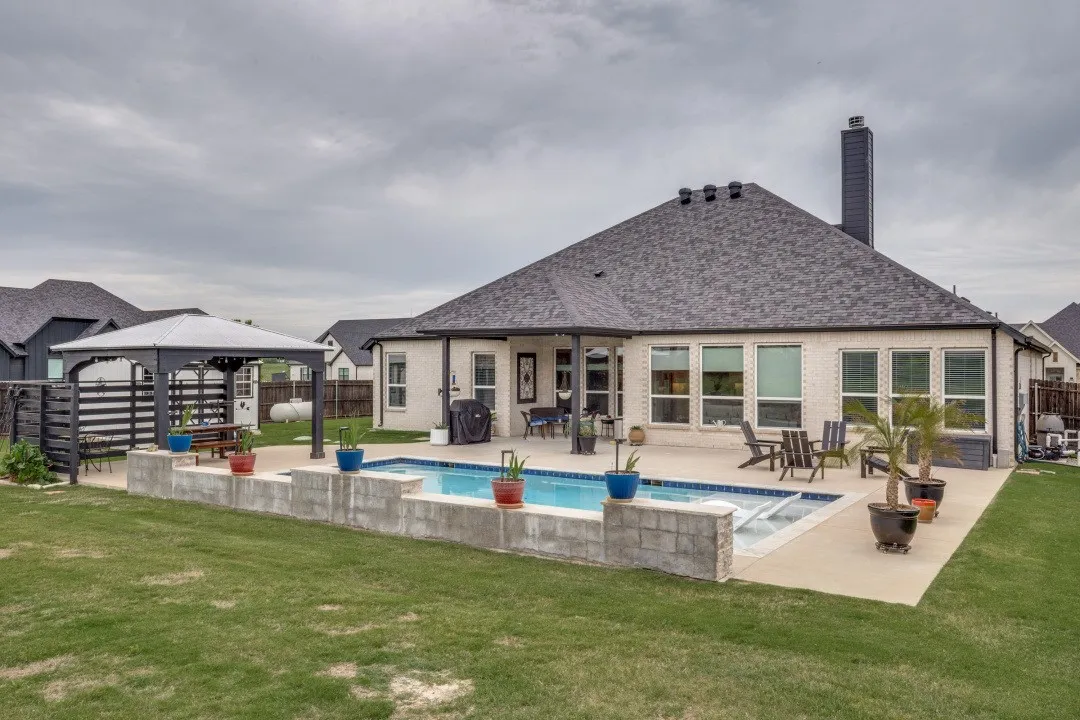 Single Family Residence For Sale in Denton County , 14825 Crystal Spring Drive, Justin, Texas 76247, 5 Bedroom, 3 Bathroom, 3 Garage spaces, 2,805 Sqft, built in 2021, mls#21274109, Real Estate Agent in Justin, Homes For Sale in Denton county, Homes For Sale in Justin, Realtor in Justin Texas, Real Estate Brokerage Independent Realty Texas, Luminita Cordes Realtor