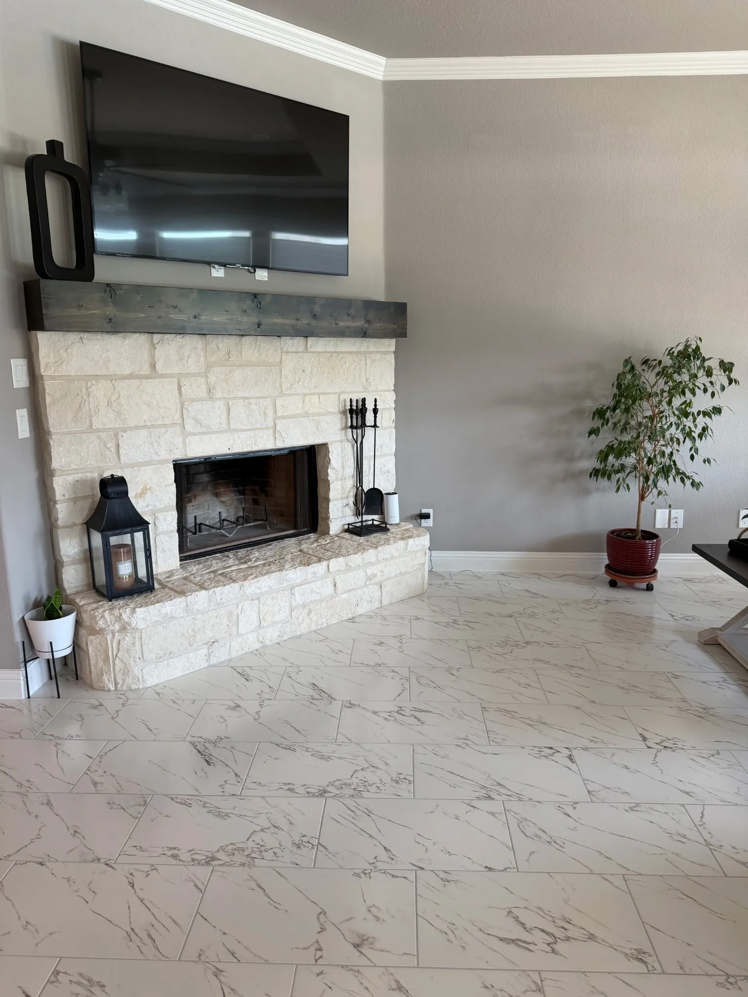 Single Family Residence For Sale in Denton County , 14825 Crystal Spring Drive, Justin, Texas 76247, 5 Bedroom, 3 Bathroom, 3 Garage spaces, 2,805 Sqft, built in 2021, mls#21274109, Real Estate Agent in Justin, Homes For Sale in Denton county, Homes For Sale in Justin, Realtor in Justin Texas, Real Estate Brokerage Independent Realty Texas, Luminita Cordes Realtor