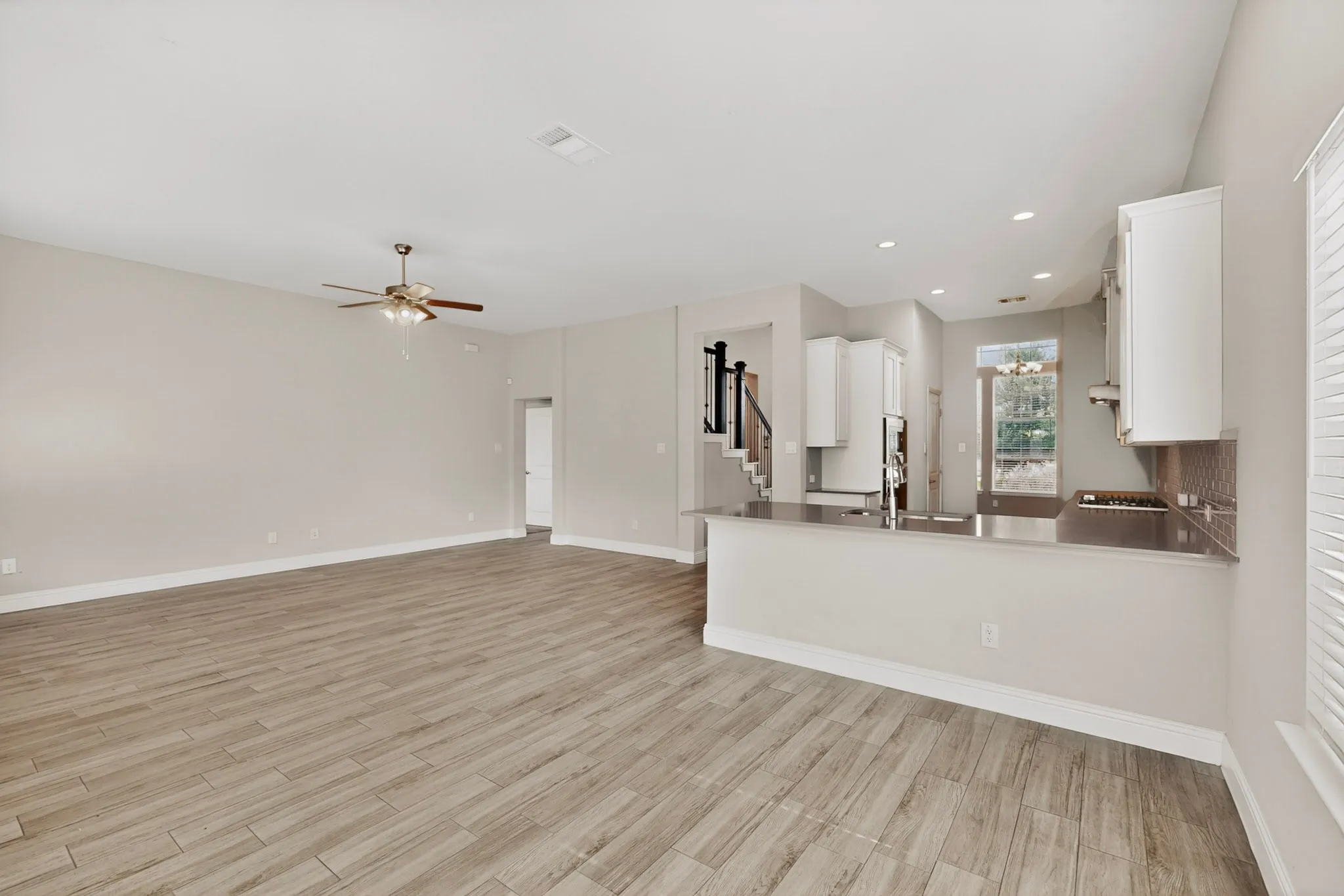 Single Family Residence For Sale in Denton County , 1021 Camphor Street, Hickory Creek, Texas 75065, 4 Bedroom, 3 Bathroom, 2 Garage spaces, 2,615 Sqft, built in 2021, Price $510,000, mls#21274500, Real Estate Agent in Hickory Creek, Homes For Sale in Denton county, Homes For Sale in Hickory Creek, Realtor in Hickory Creek Texas, Real Estate Brokerage Independent Realty Texas, Luminita Cordes Realtor