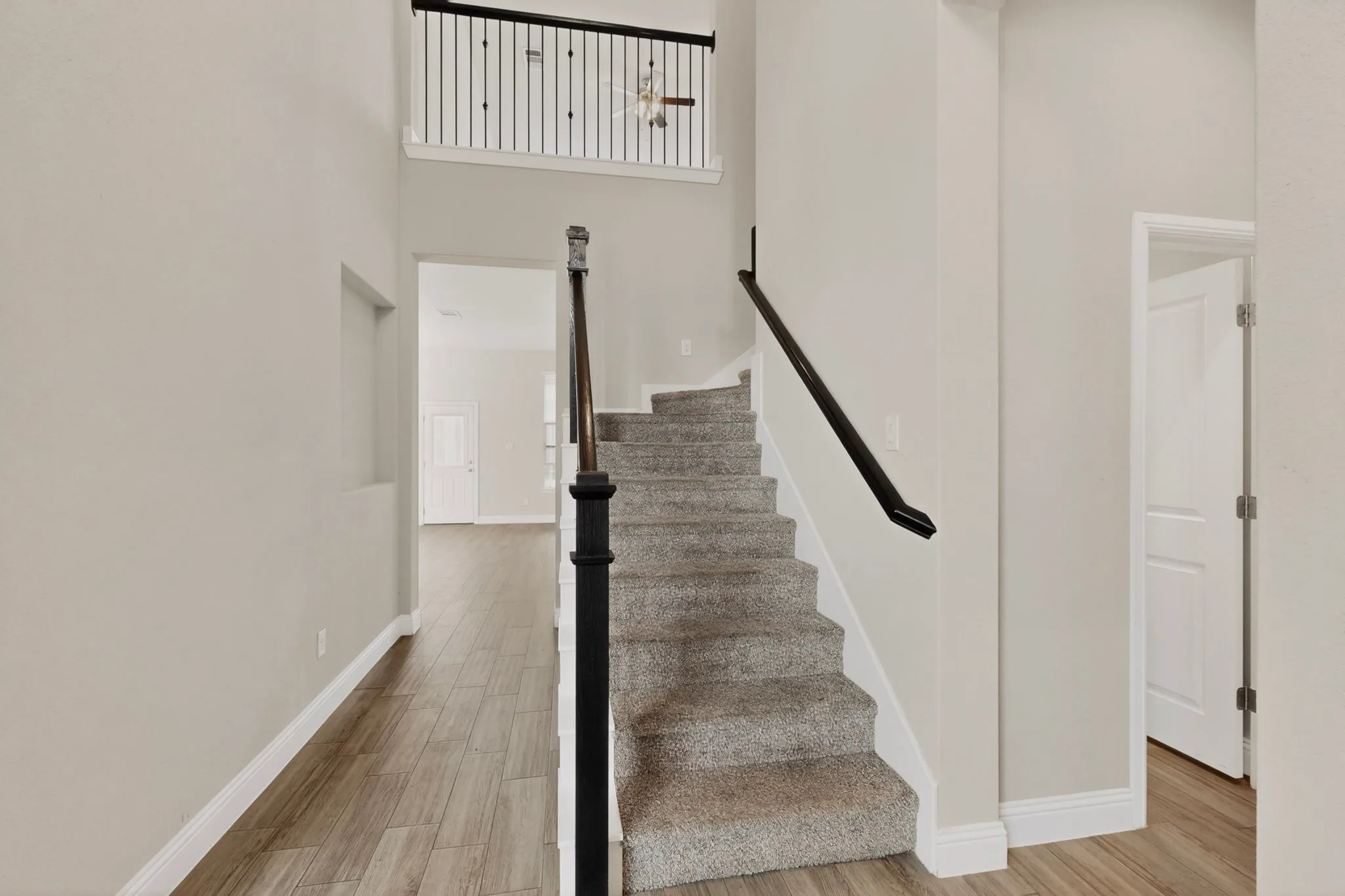Single Family Residence For Sale in Denton County , 1021 Camphor Street, Hickory Creek, Texas 75065, 4 Bedroom, 3 Bathroom, 2 Garage spaces, 2,615 Sqft, built in 2021, Price $510,000, mls#21274500, Real Estate Agent in Hickory Creek, Homes For Sale in Denton county, Homes For Sale in Hickory Creek, Realtor in Hickory Creek Texas, Real Estate Brokerage Independent Realty Texas, Luminita Cordes Realtor