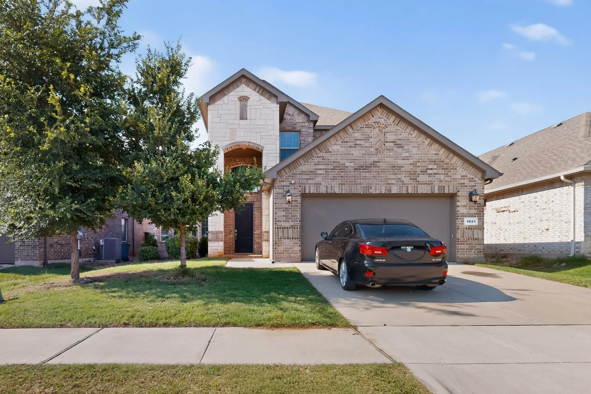 Single Family Residence For Sale in Denton County , 1021 Camphor Street, Hickory Creek, Texas 75065, 4 Bedroom, 3 Bathroom, 2 Garage spaces, 2,615 Sqft, built in 2021, Price $510,000, mls#21274500, Real Estate Agent in Hickory Creek, Homes For Sale in Denton county, Homes For Sale in Hickory Creek, Realtor in Hickory Creek Texas, Real Estate Brokerage Independent Realty Texas, Luminita Cordes Realtor