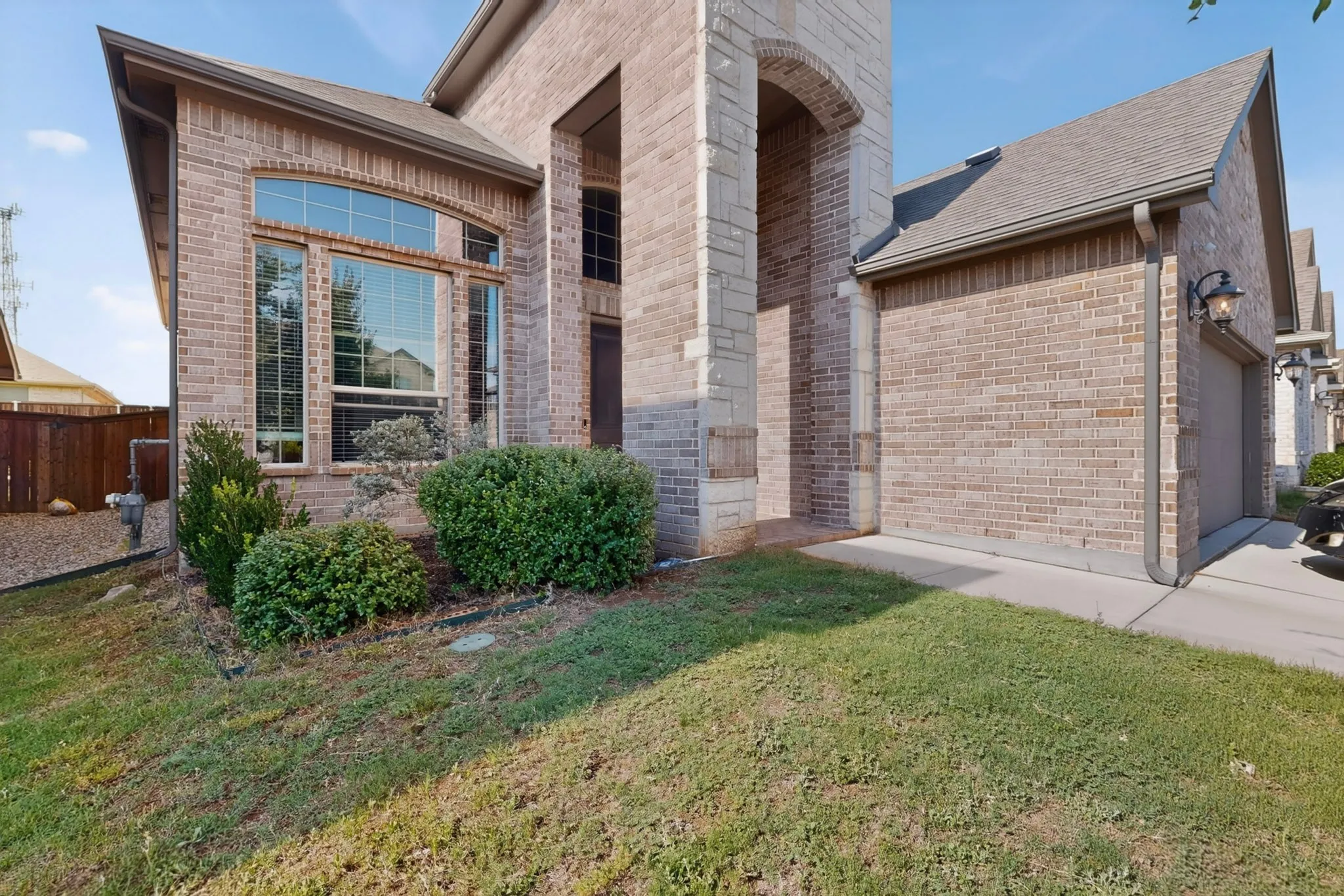 Single Family Residence For Sale in Denton County , 1021 Camphor Street, Hickory Creek, Texas 75065, 4 Bedroom, 3 Bathroom, 2 Garage spaces, 2,615 Sqft, built in 2021, Price $510,000, mls#21274500, Real Estate Agent in Hickory Creek, Homes For Sale in Denton county, Homes For Sale in Hickory Creek, Realtor in Hickory Creek Texas, Real Estate Brokerage Independent Realty Texas, Luminita Cordes Realtor