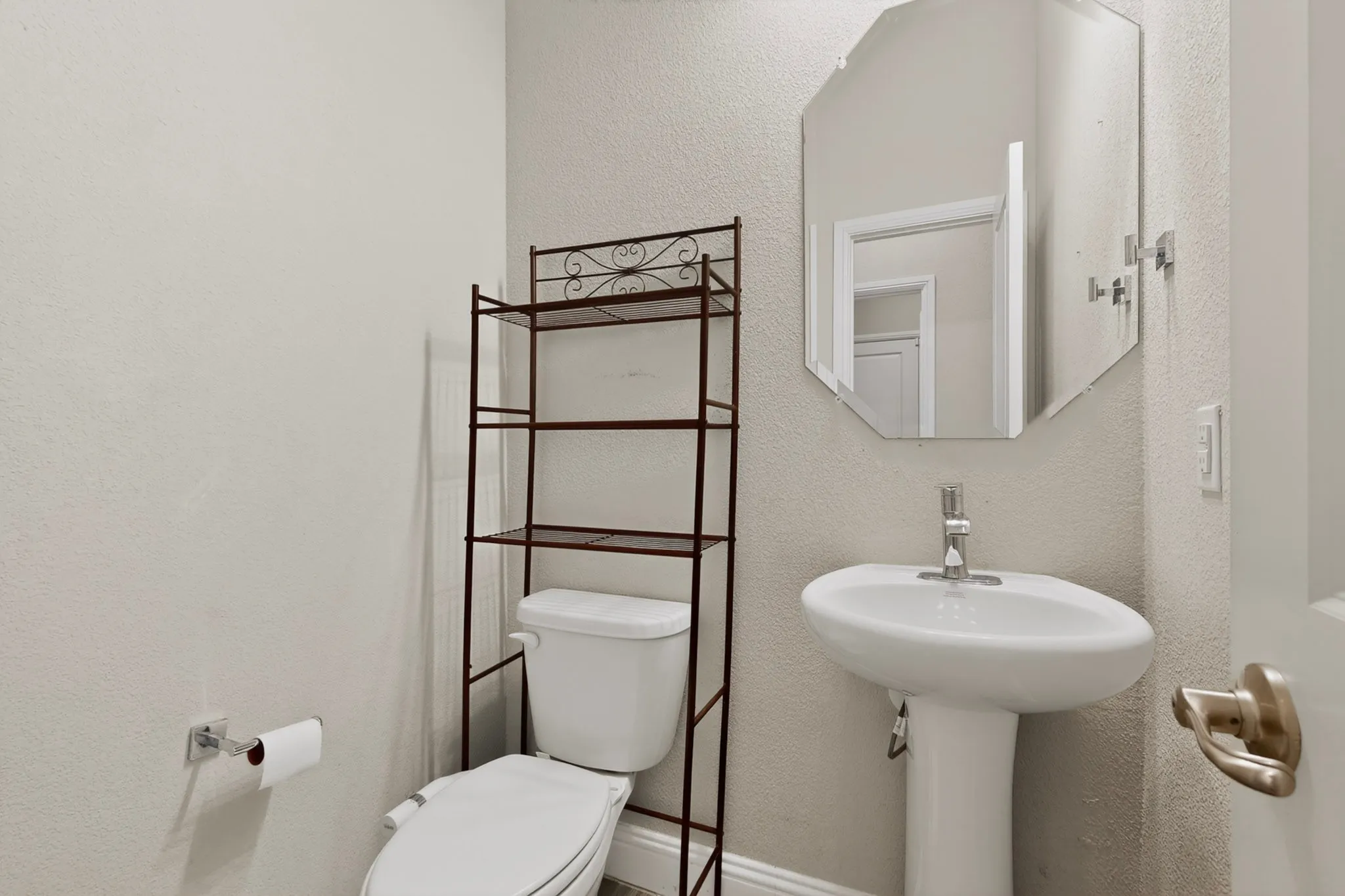 Single Family Residence For Sale in Denton County , 1021 Camphor Street, Hickory Creek, Texas 75065, 4 Bedroom, 3 Bathroom, 2 Garage spaces, 2,615 Sqft, built in 2021, Price $510,000, mls#21274500, Real Estate Agent in Hickory Creek, Homes For Sale in Denton county, Homes For Sale in Hickory Creek, Realtor in Hickory Creek Texas, Real Estate Brokerage Independent Realty Texas, Luminita Cordes Realtor
