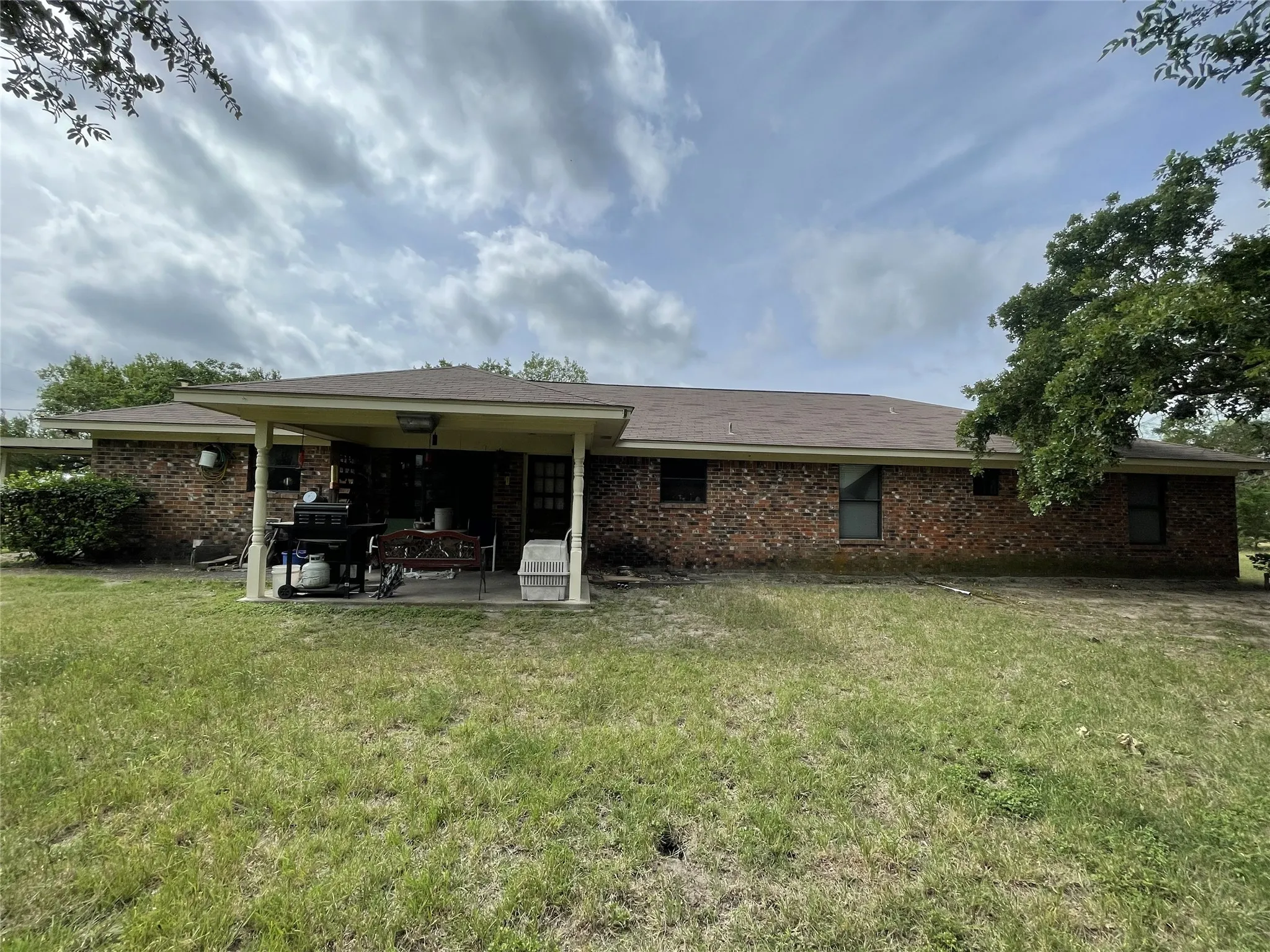 Farm For Sale in Navarro County , 11700 Fm 642, Purdon, Texas 76679, 3 Bedrooms, 2 Bathrooms, 2 Garage spaces, 2,094 Sqft, built in 1978, Price $450,000, mls#21274550, Real Estate Agent in Purdon, Homes For Sale in Navarro county, Homes For Sale in Purdon, Realtor in Purdon Texas, Real Estate Brokerage Independent Realty Texas, Luminita Cordes Realtor