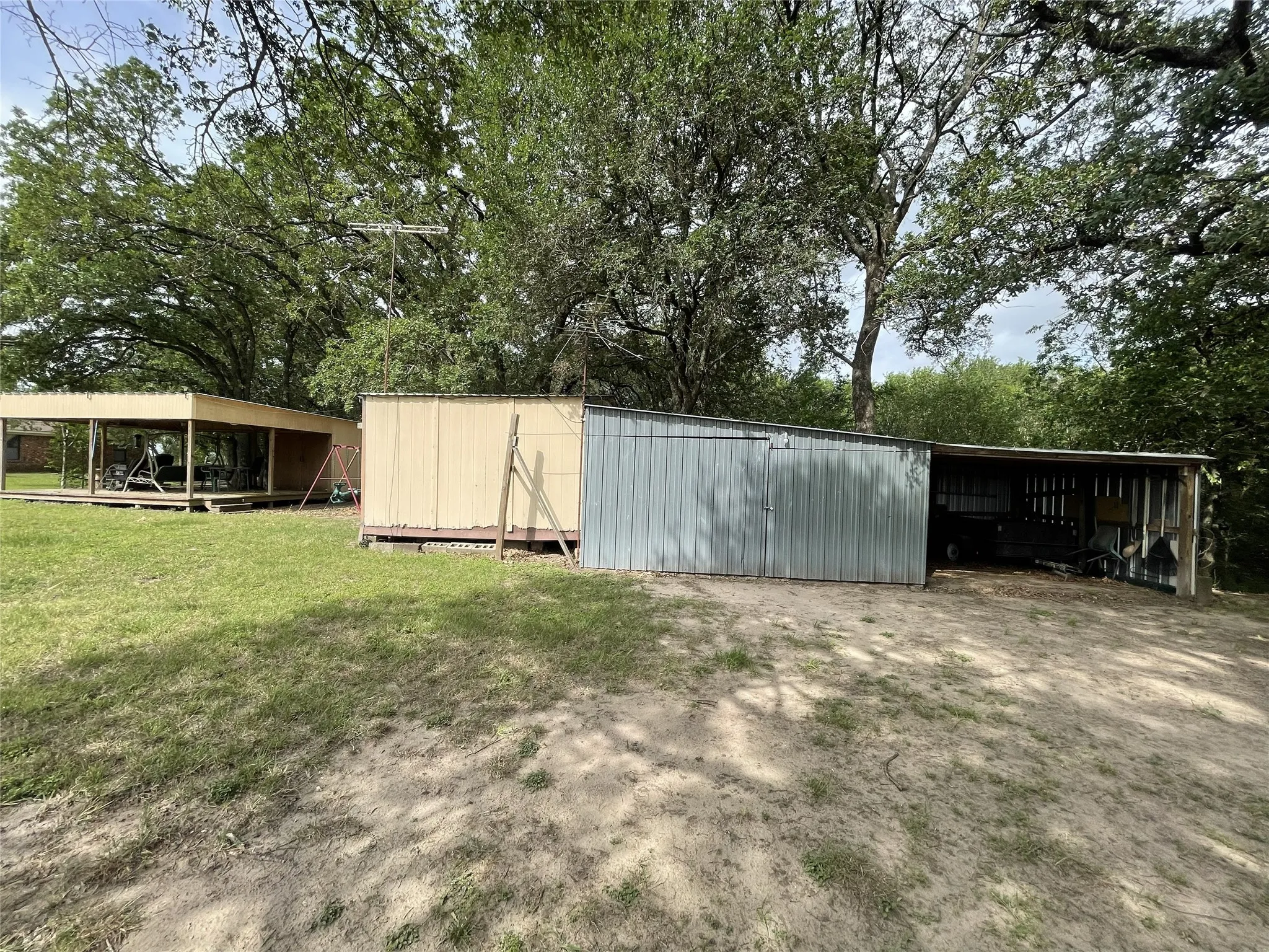 Farm For Sale in Navarro County , 11700 Fm 642, Purdon, Texas 76679, 3 Bedrooms, 2 Bathrooms, 2 Garage spaces, 2,094 Sqft, built in 1978, Price $450,000, mls#21274550, Real Estate Agent in Purdon, Homes For Sale in Navarro county, Homes For Sale in Purdon, Realtor in Purdon Texas, Real Estate Brokerage Independent Realty Texas, Luminita Cordes Realtor