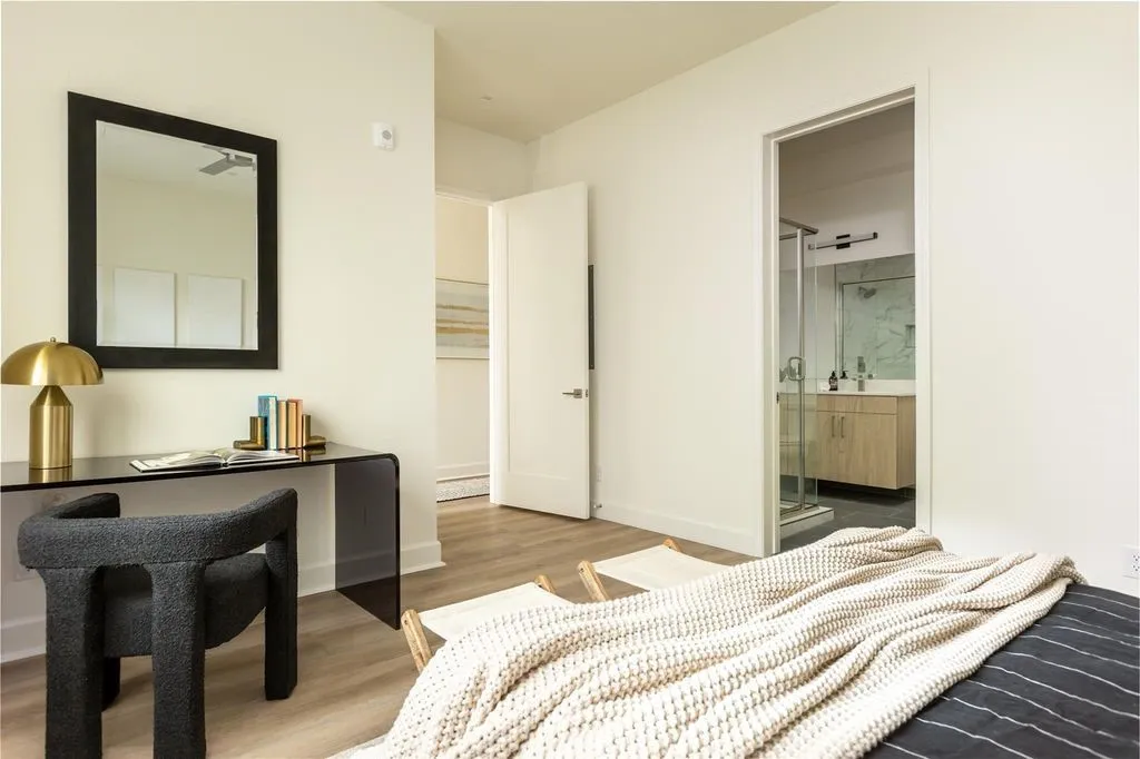 Condominium For Sale in Dallas County , 1901 S Harwood Street 106, Dallas, Texas 75215, 2 Bedroom, 3 Bathroom, Garage spaces, 1,730 Sqft, built in 2021, mls#21274777, Real Estate Agent in Dallas, Homes For Sale in Dallas county, Homes For Sale in Dallas, Realtor in Dallas Texas, Real Estate Brokerage Independent Realty Texas, Luminita Cordes Realtor