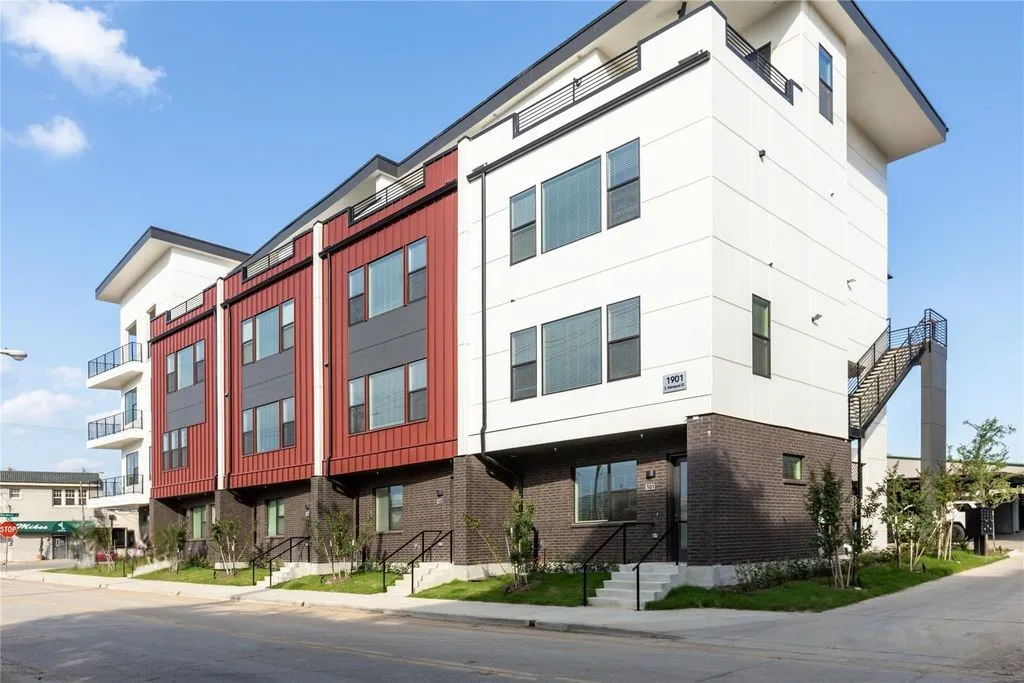 Condominium For Sale in Dallas County , 1901 S Harwood Street 106, Dallas, Texas 75215, 2 Bedroom, 3 Bathroom, Garage spaces, 1,730 Sqft, built in 2021, mls#21274777, Real Estate Agent in Dallas, Homes For Sale in Dallas county, Homes For Sale in Dallas, Realtor in Dallas Texas, Real Estate Brokerage Independent Realty Texas, Luminita Cordes Realtor