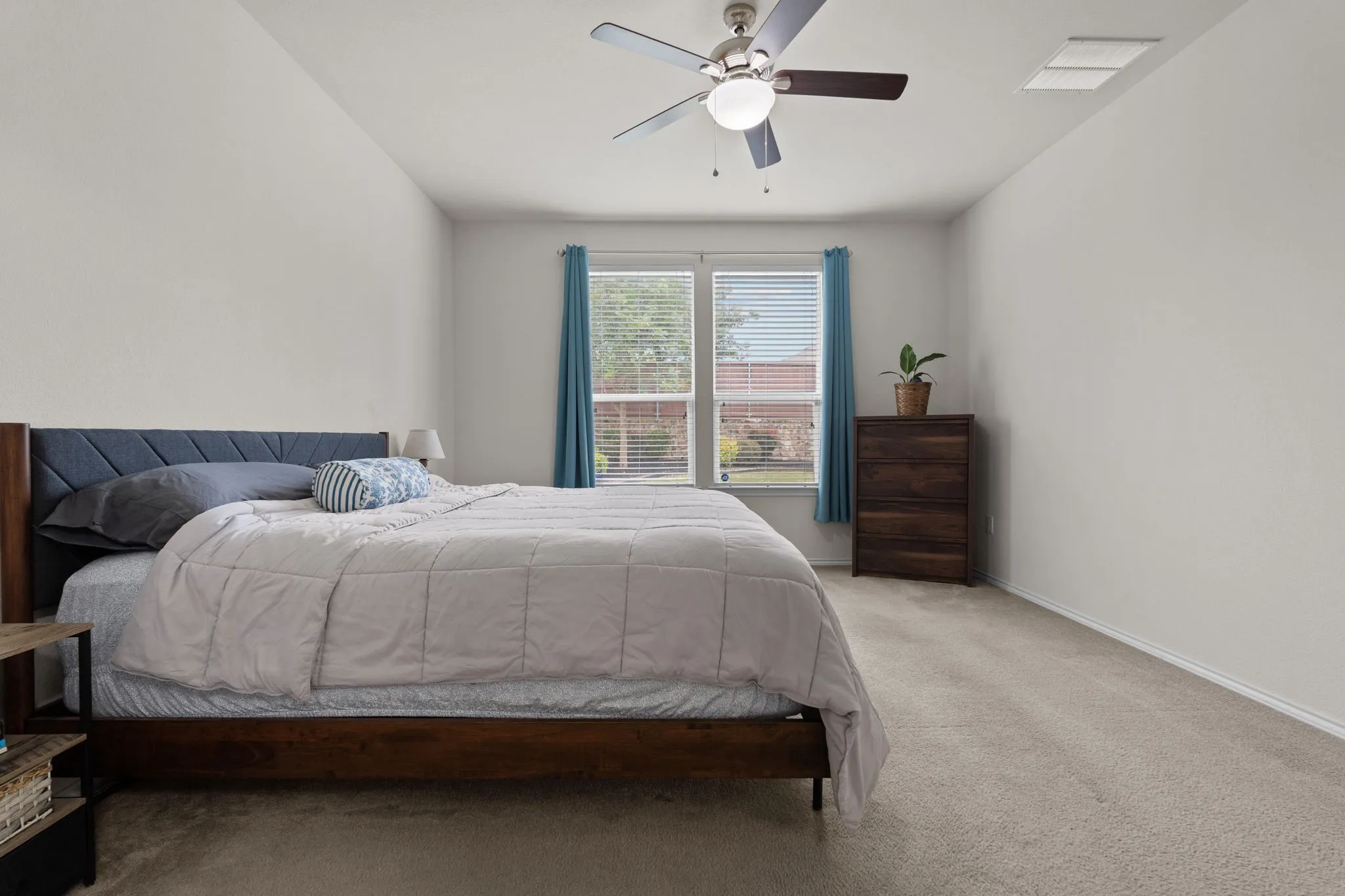 Huge bedroom!