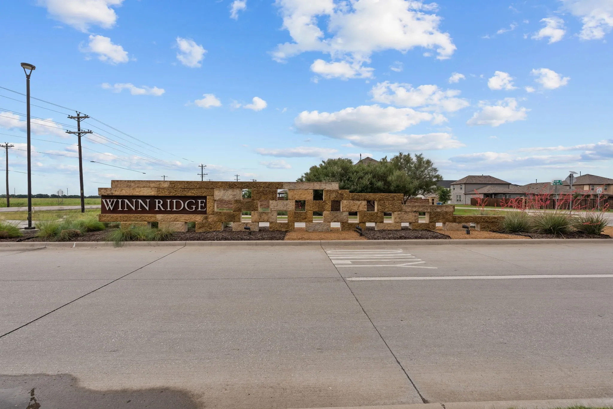 Don't sleep on Winn Ridge! Ton's of amenities and a great location!