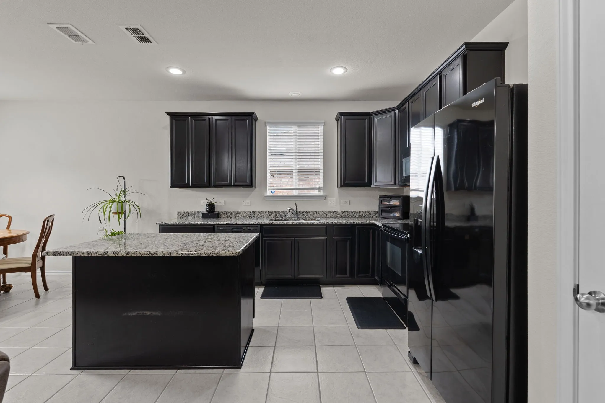 Great island offers another eating area or serving space!