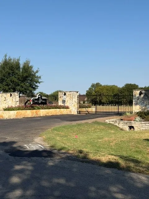 Unimproved Land For Sale in Navarro County , Lot 64 Fairway Parks, Corsicana, Texas 75110, 0, 0, Garage spaces, 0 Sqft, built in 0, mls#21274235, Real Estate Agent in Corsicana, Homes For Sale in Navarro county, Homes For Sale in Corsicana, Realtor in Corsicana Texas, Real Estate Brokerage Independent Realty Texas, Luminita Cordes Realtor