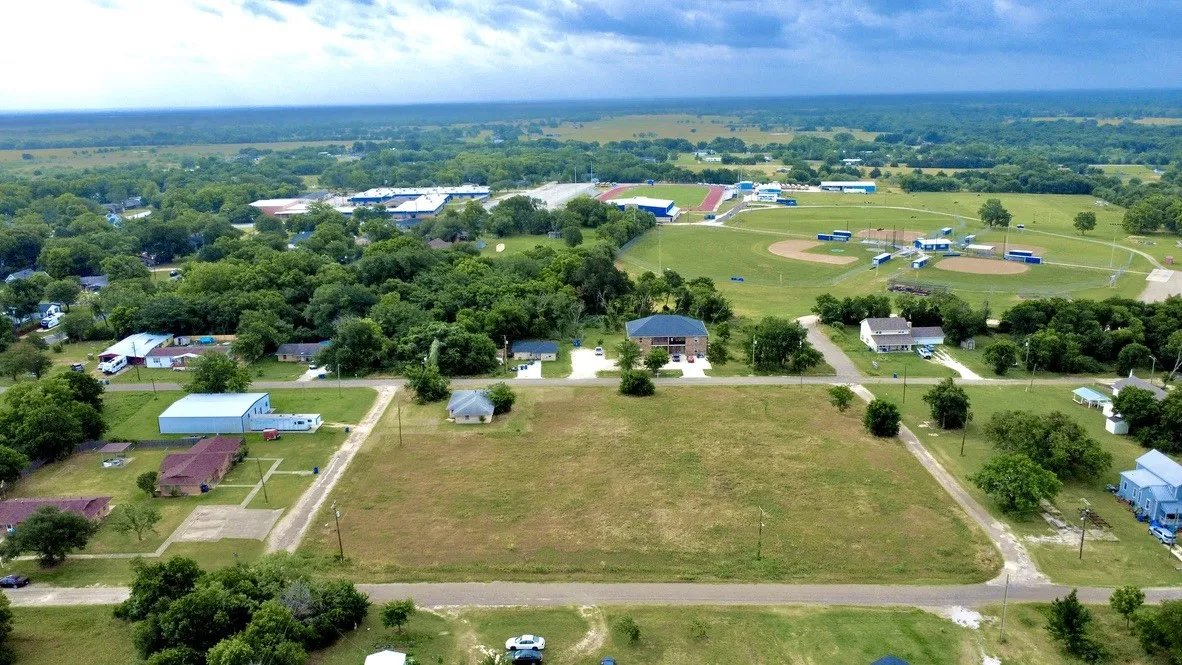 Unimproved Land For Sale in Navarro County , Lots 1-2 W 2nd St, Blooming Grove, Texas 76626, 0, 0, Garage spaces, 0 Sqft, built in 0, mls#21274494, Real Estate Agent in Blooming Grove, Homes For Sale in Navarro county, Homes For Sale in Blooming Grove, Realtor in Blooming Grove Texas, Real Estate Brokerage Independent Realty Texas, Luminita Cordes Realtor