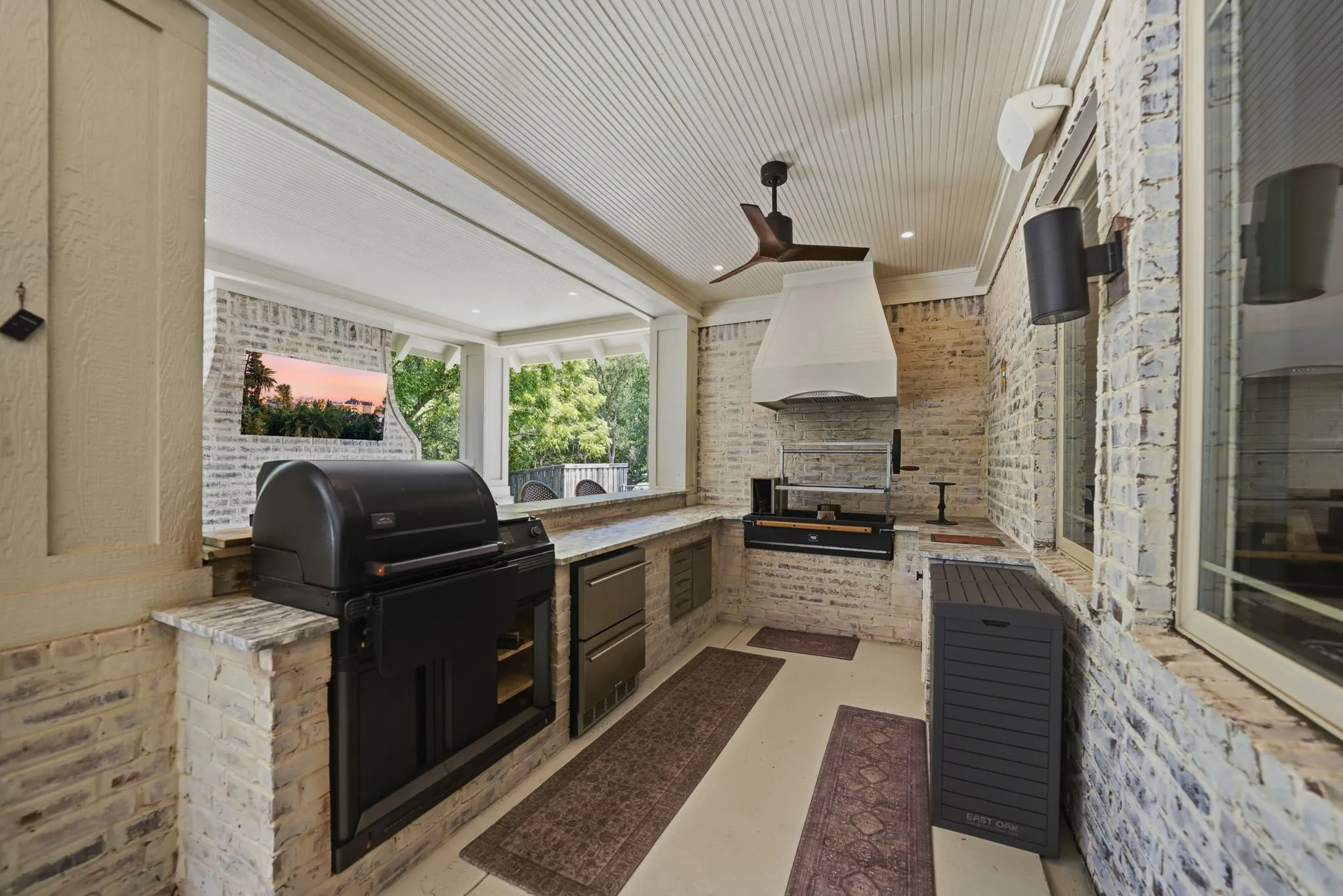 Single Family Residence For Sale in Collin County , 1860 Mary Lee Lane, Lucas, Texas 75002, 6 Bedrooms, 5 Bathrooms, 3 Garage spaces, 5,399 Sqft, built in 2001, Price $2,500,000, mls#21274843, Real Estate Agent in Lucas, Homes For Sale in Collin county, Homes For Sale in Lucas, Realtor in Lucas Texas, Real Estate Brokerage Independent Realty Texas, Luminita Cordes Realtor