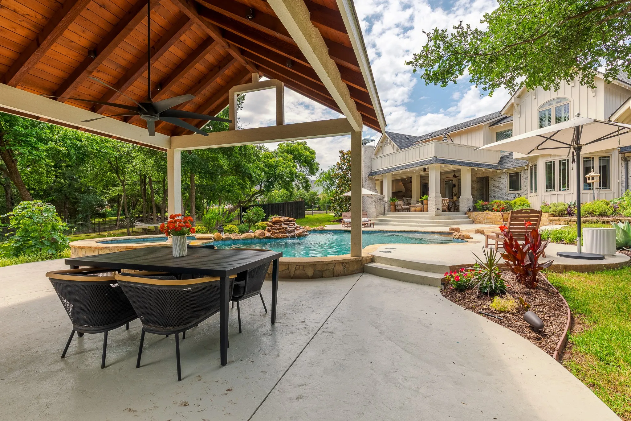 Single Family Residence For Sale in Collin County , 1860 Mary Lee Lane, Lucas, Texas 75002, 6 Bedrooms, 5 Bathrooms, 3 Garage spaces, 5,399 Sqft, built in 2001, Price $2,500,000, mls#21274843, Real Estate Agent in Lucas, Homes For Sale in Collin county, Homes For Sale in Lucas, Realtor in Lucas Texas, Real Estate Brokerage Independent Realty Texas, Luminita Cordes Realtor