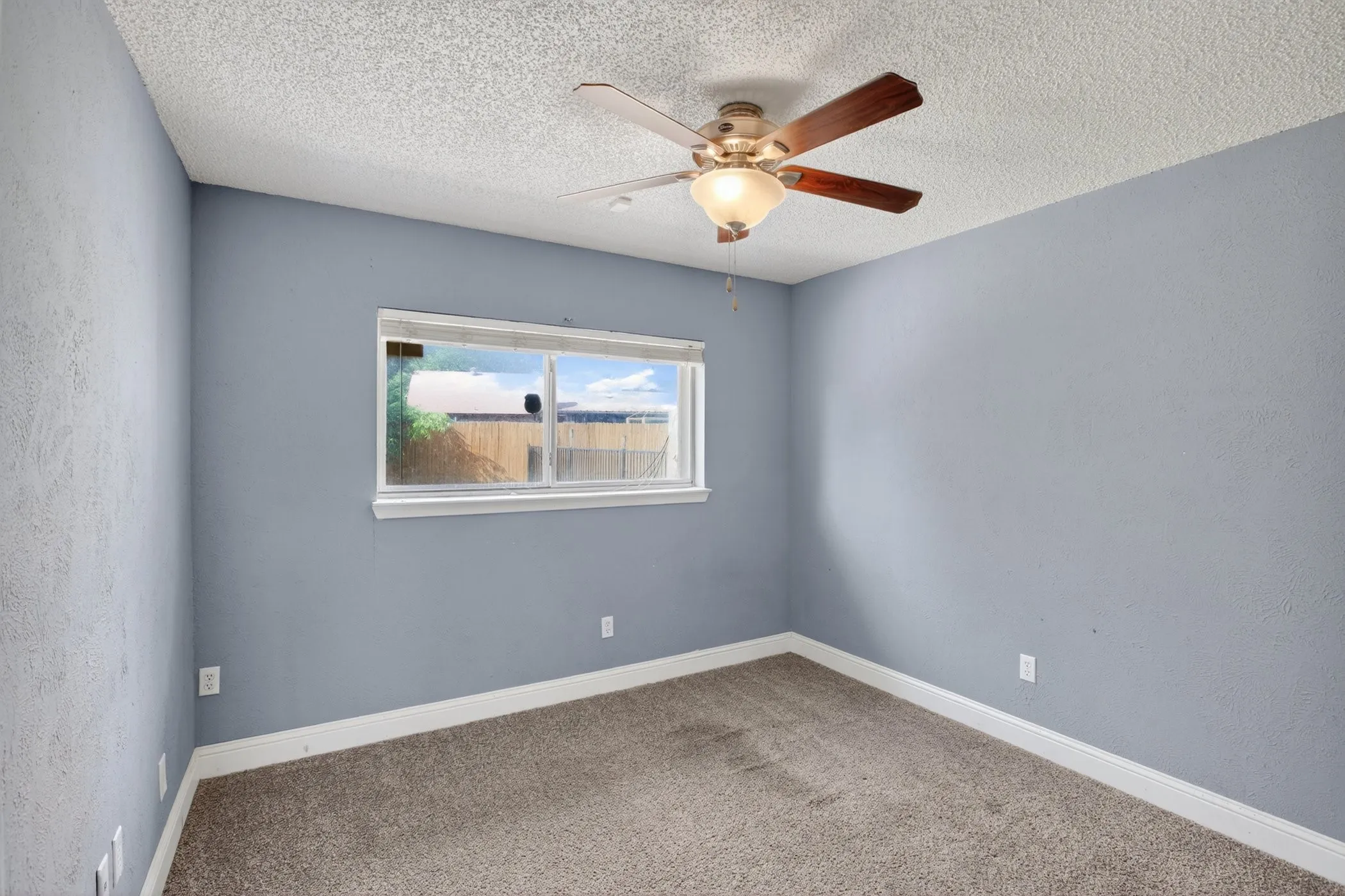 Single Family Residence For Sale in Tarrant County , 7333 Misty Meadow Drive S, Fort Worth, Texas 76133, 3 Bedrooms, 2 Bathrooms, 2 Garage spaces, 1,538 Sqft, built in 1979, Price $219,000, mls#21273433, Real Estate Agent in Fort Worth, Homes For Sale in Tarrant county, Homes For Sale in Fort Worth, Realtor in Fort Worth Texas, Real Estate Brokerage Independent Realty Texas, Luminita Cordes Realtor