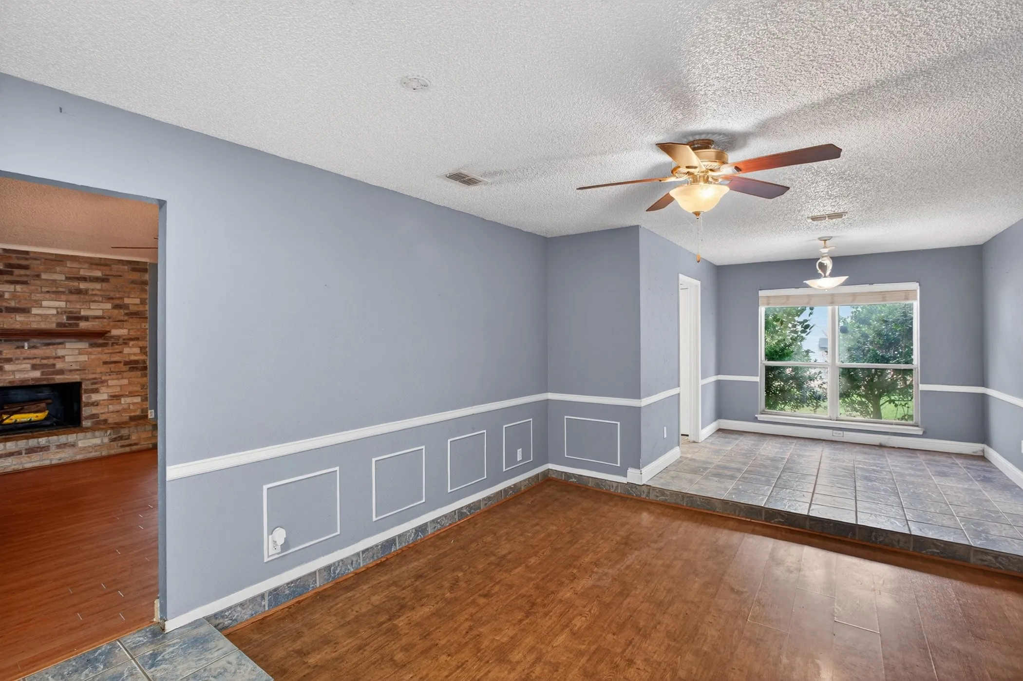 Single Family Residence For Sale in Tarrant County , 7333 Misty Meadow Drive S, Fort Worth, Texas 76133, 3 Bedrooms, 2 Bathrooms, 2 Garage spaces, 1,538 Sqft, built in 1979, Price $219,000, mls#21273433, Real Estate Agent in Fort Worth, Homes For Sale in Tarrant county, Homes For Sale in Fort Worth, Realtor in Fort Worth Texas, Real Estate Brokerage Independent Realty Texas, Luminita Cordes Realtor