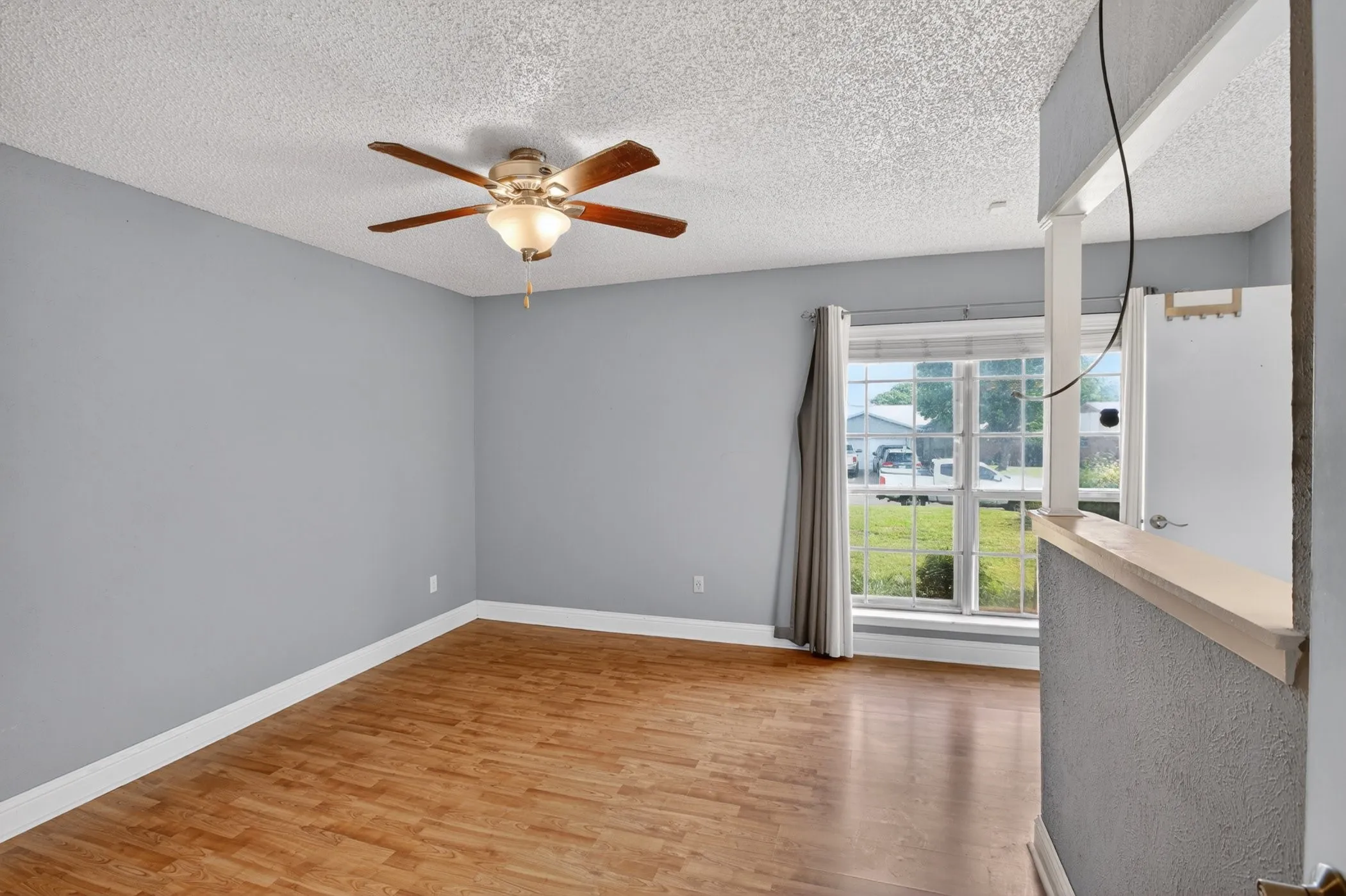 Single Family Residence For Sale in Tarrant County , 7333 Misty Meadow Drive S, Fort Worth, Texas 76133, 3 Bedrooms, 2 Bathrooms, 2 Garage spaces, 1,538 Sqft, built in 1979, Price $219,000, mls#21273433, Real Estate Agent in Fort Worth, Homes For Sale in Tarrant county, Homes For Sale in Fort Worth, Realtor in Fort Worth Texas, Real Estate Brokerage Independent Realty Texas, Luminita Cordes Realtor