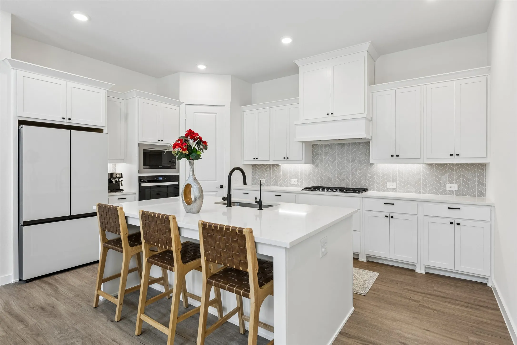Single Family Residence For Sale in Collin County , 805 Isabel Street, Celina, Texas 75009, 4 Bedrooms, 4 Bathrooms, 2 Garage spaces, 2,662 Sqft, built in 2023, Price $567,000, mls#21266696, Real Estate Agent in Celina, Homes For Sale in Collin county, Homes For Sale in Celina, Realtor in Celina Texas, Real Estate Brokerage Independent Realty Texas, Luminita Cordes Realtor