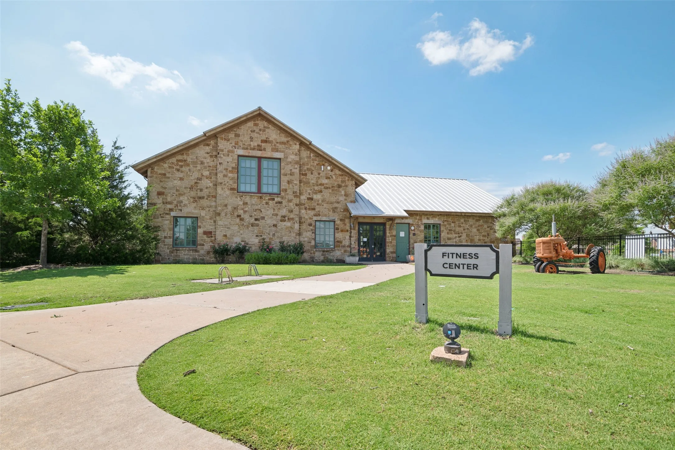 Single Family Residence For Sale in Collin County , 805 Isabel Street, Celina, Texas 75009, 4 Bedrooms, 4 Bathrooms, 2 Garage spaces, 2,662 Sqft, built in 2023, Price $567,000, mls#21266696, Real Estate Agent in Celina, Homes For Sale in Collin county, Homes For Sale in Celina, Realtor in Celina Texas, Real Estate Brokerage Independent Realty Texas, Luminita Cordes Realtor