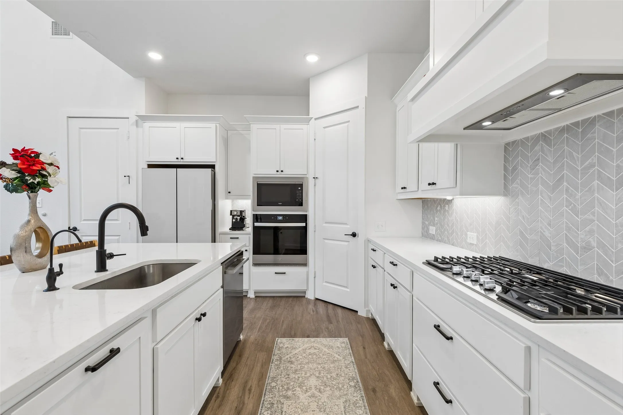 Single Family Residence For Sale in Collin County , 805 Isabel Street, Celina, Texas 75009, 4 Bedrooms, 4 Bathrooms, 2 Garage spaces, 2,662 Sqft, built in 2023, Price $567,000, mls#21266696, Real Estate Agent in Celina, Homes For Sale in Collin county, Homes For Sale in Celina, Realtor in Celina Texas, Real Estate Brokerage Independent Realty Texas, Luminita Cordes Realtor